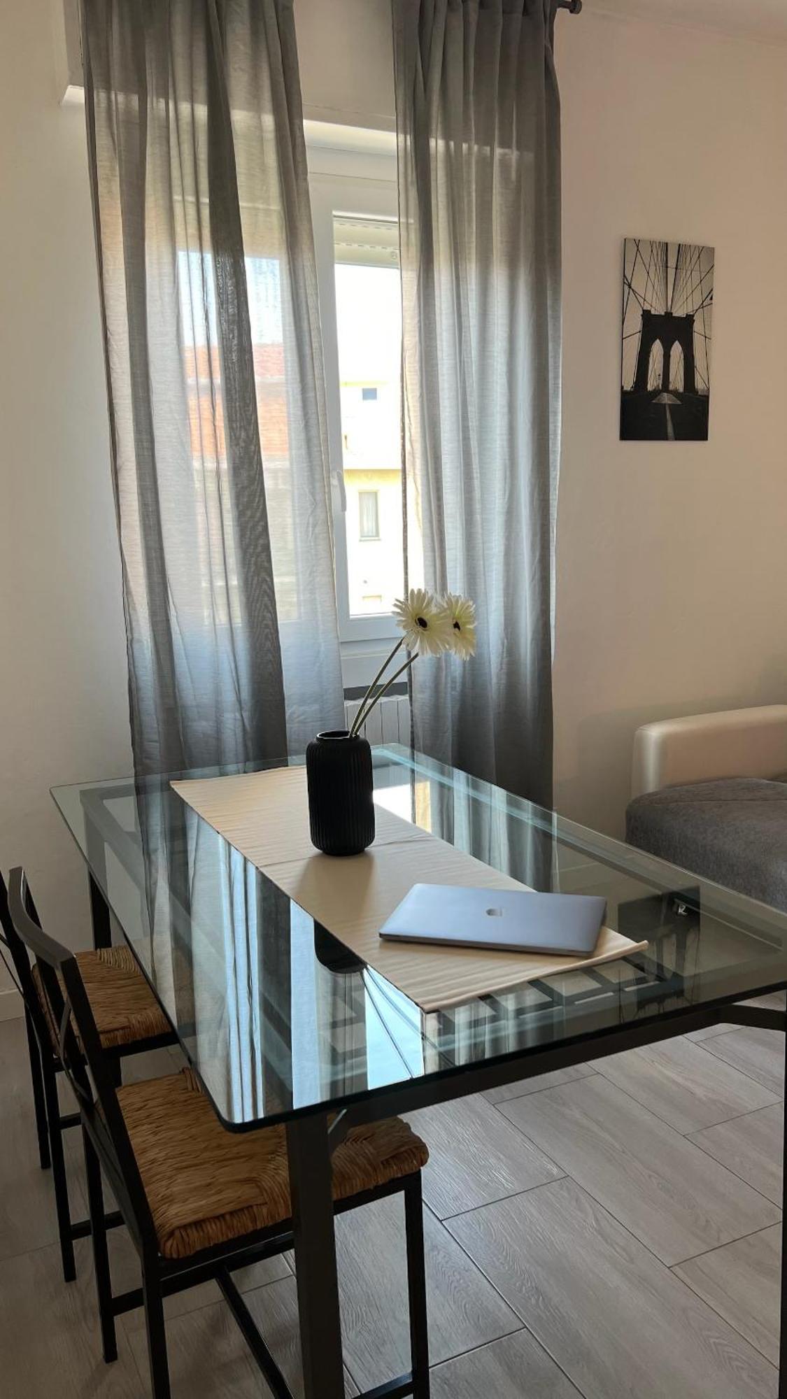 Apartment Rafael - 10 Min From Linate Airport, Centrale Fs, Ospedale San Raffaele *