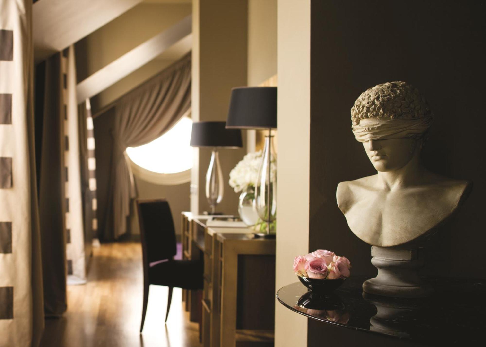 Four Seasons Hotel