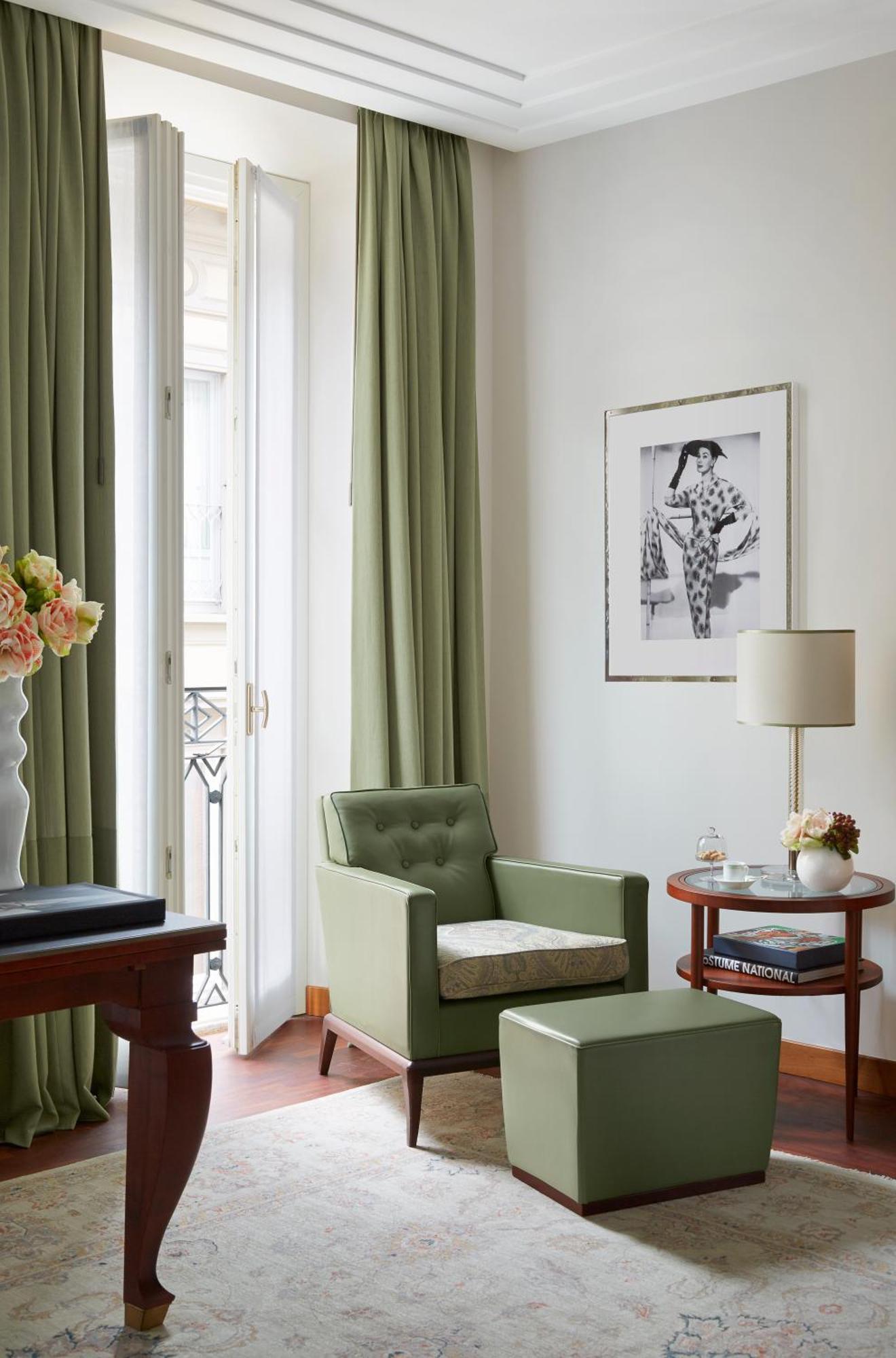 Four Seasons 5*