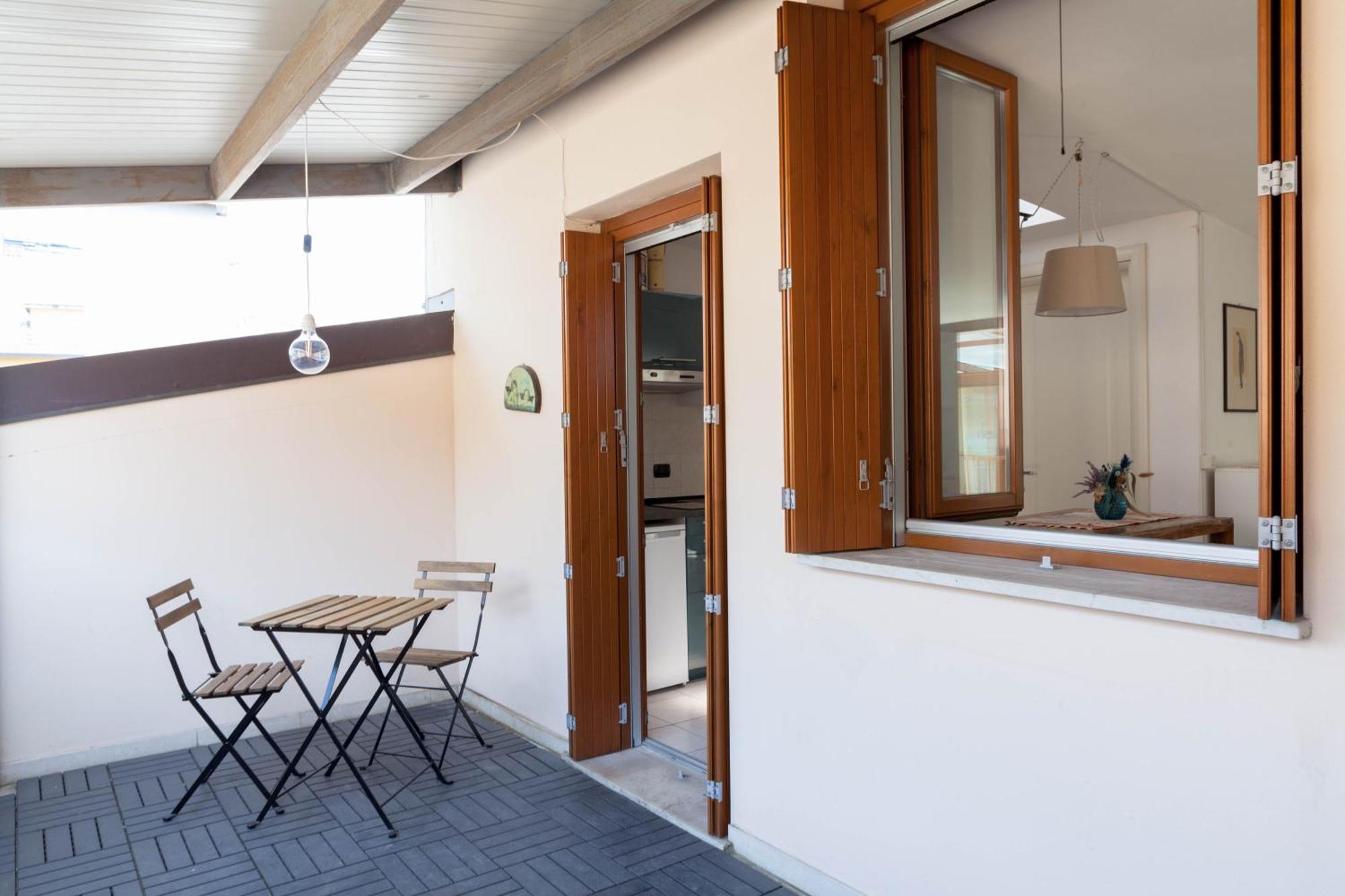 Terrace Close To Metro Station *