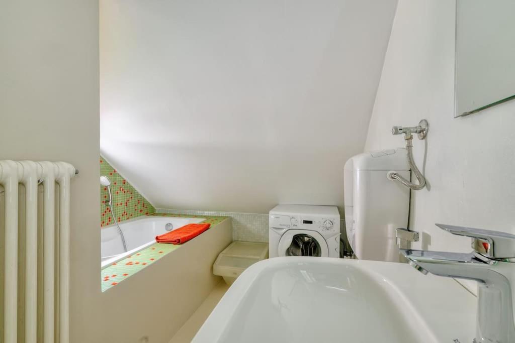 Navigli's Rooftop Apartment Milan