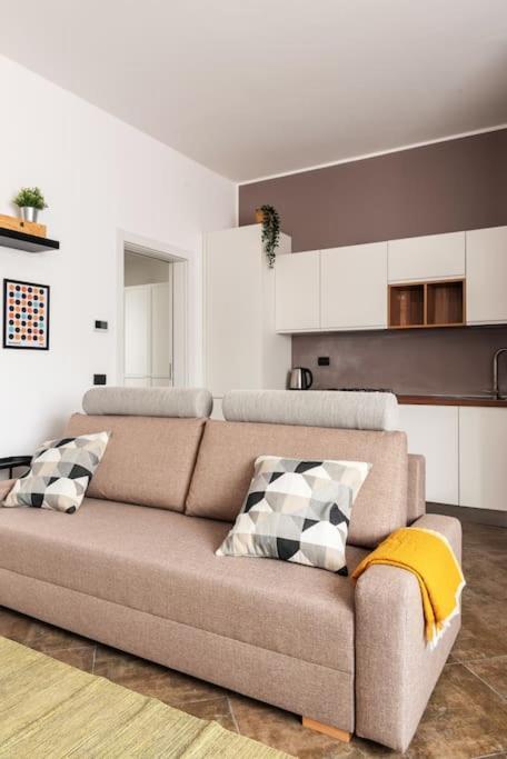 Moderno Bilocale In Zona Mico Apartamento