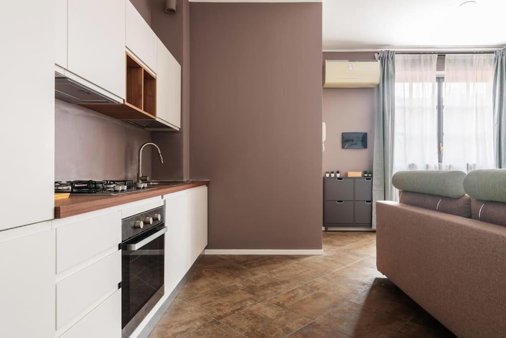 Moderno Bilocale In Zona Mico Apartamento Milão