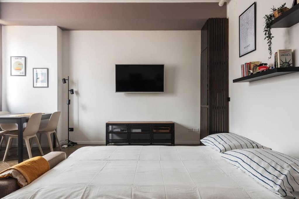 Moderno Bilocale In Zona Mico Apartamento
