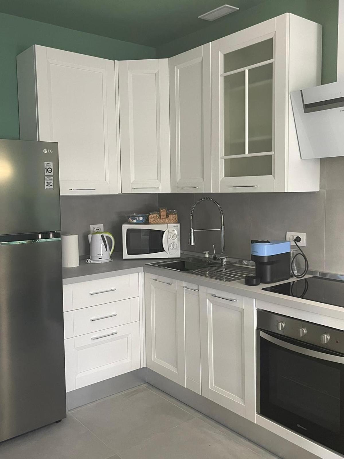 Corso Lodi 6 Milano Porta Romana - Bellissimo Nuovo Appartamento Con 2 Camere Da Letto E Due Bagni - Beautiful Newly Decorated 2 Bedrooms 2 Bathrooms With Free Parking Per Selected Qualifying Rate - Metro Subway Porta Romana 6 Minutes To Duomo Cathed Apartment