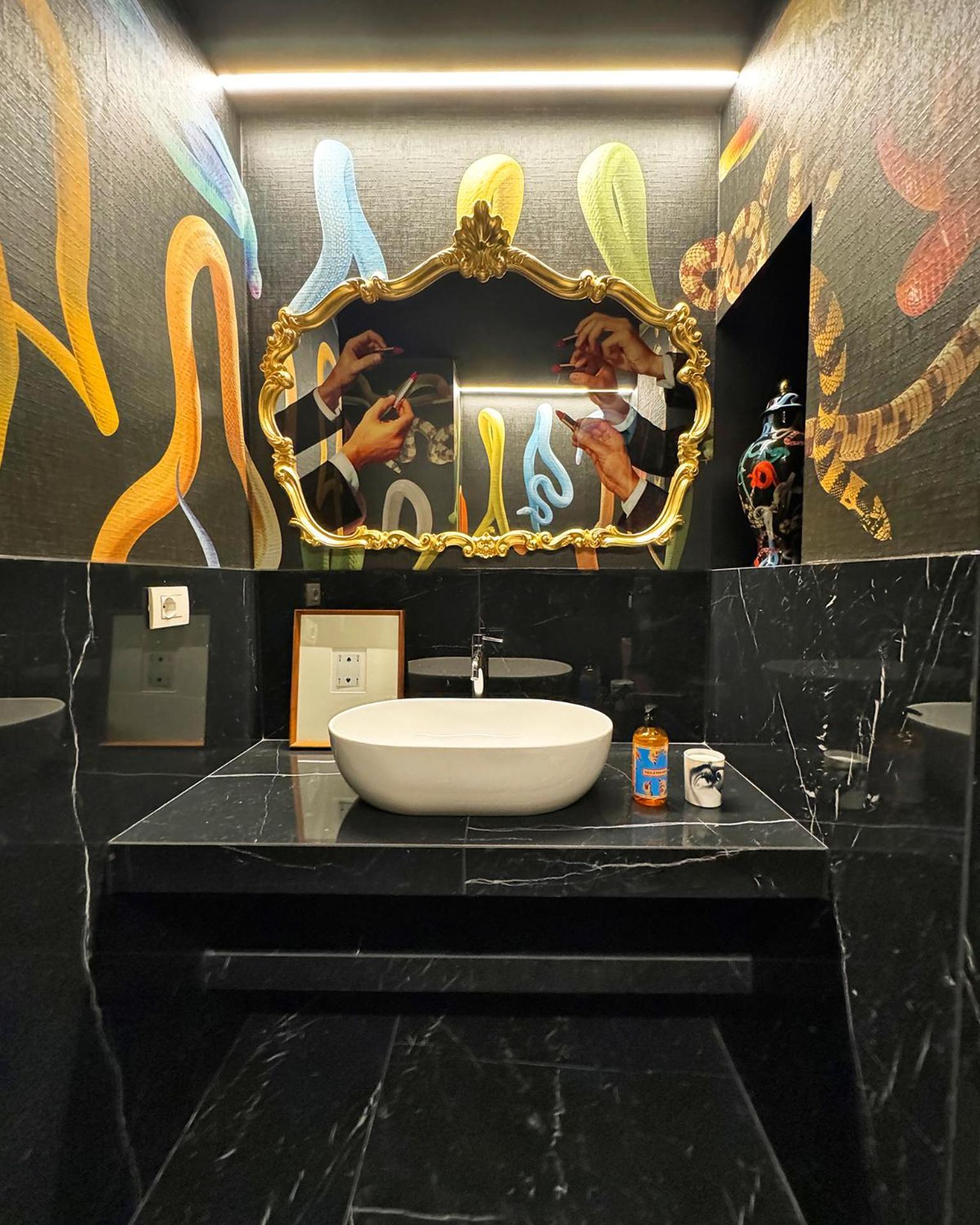 Toiletpaper Living Apartment *