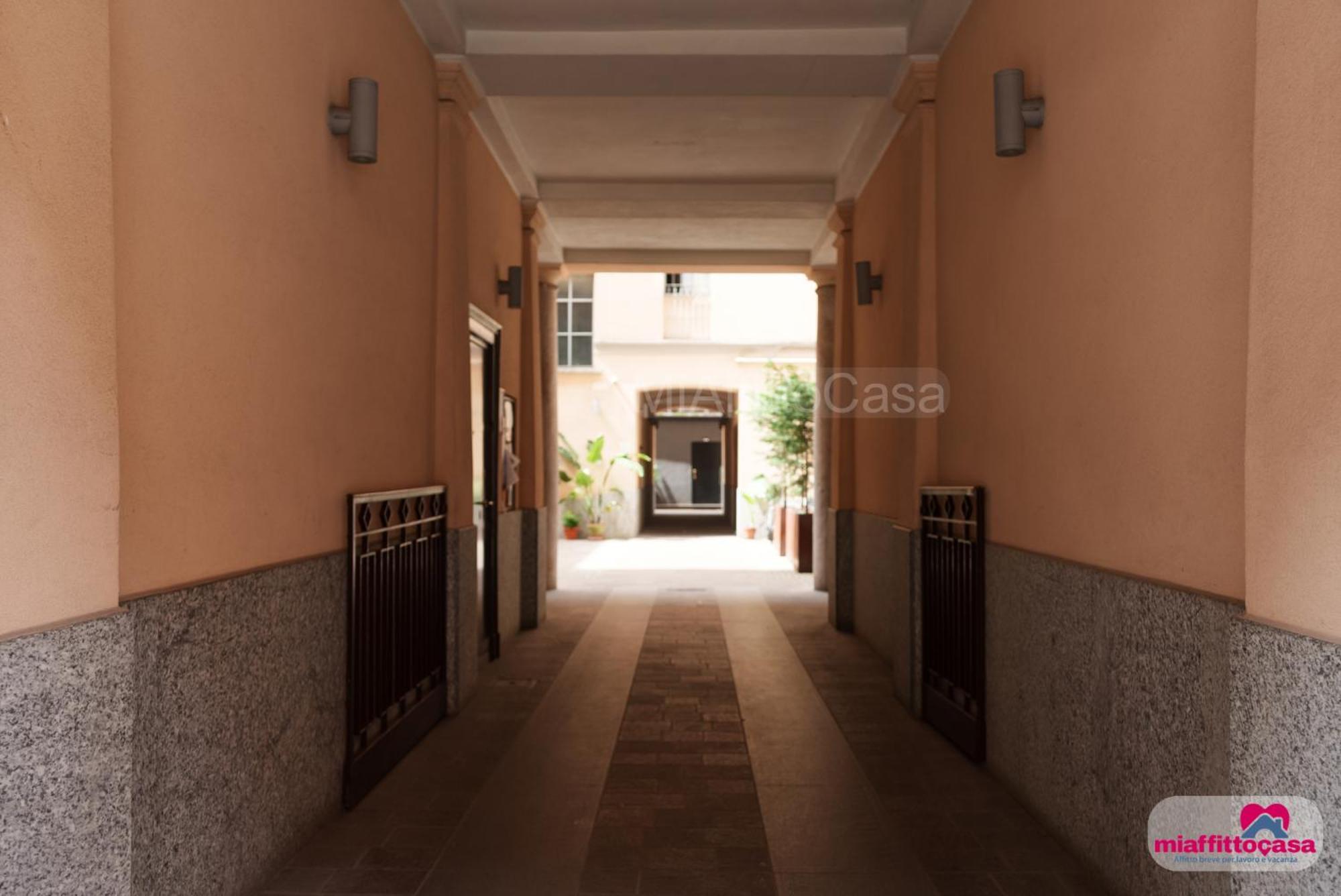 Apartment Looking 4 Station Close To Center Mailand