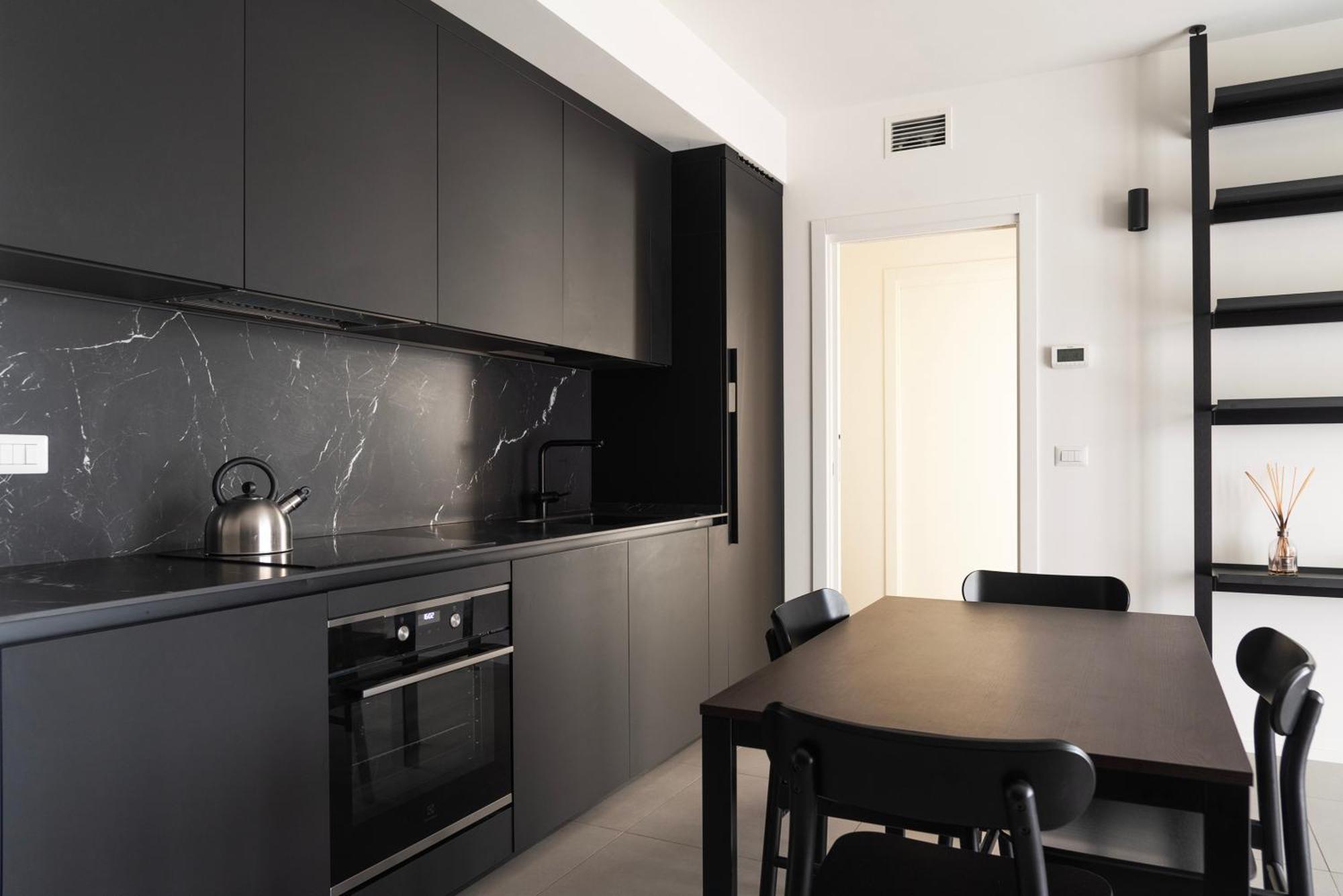 Apartment San Siro Fiera - Youhosty Milan