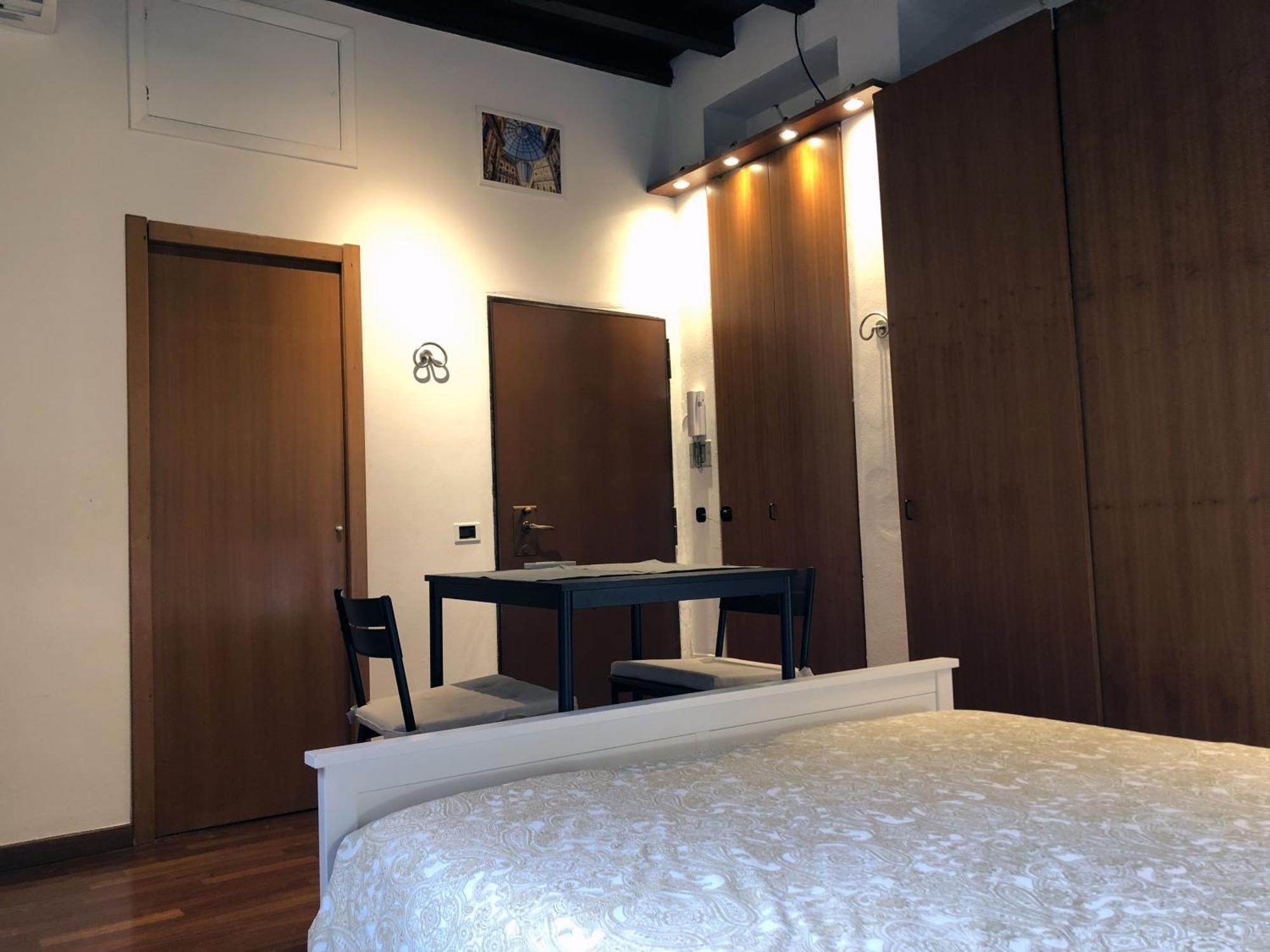 Brera Vip Spotlight - Brera - Duomo - Castello Sforzesco - Lanza Metro M2 * Milan