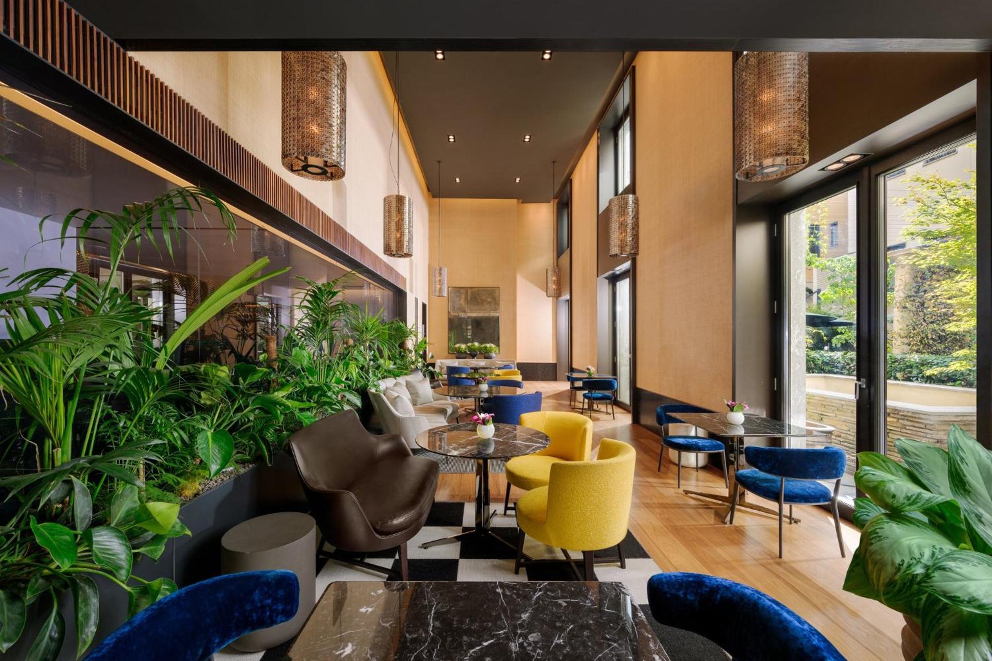 Mandarin Oriental, Hotel