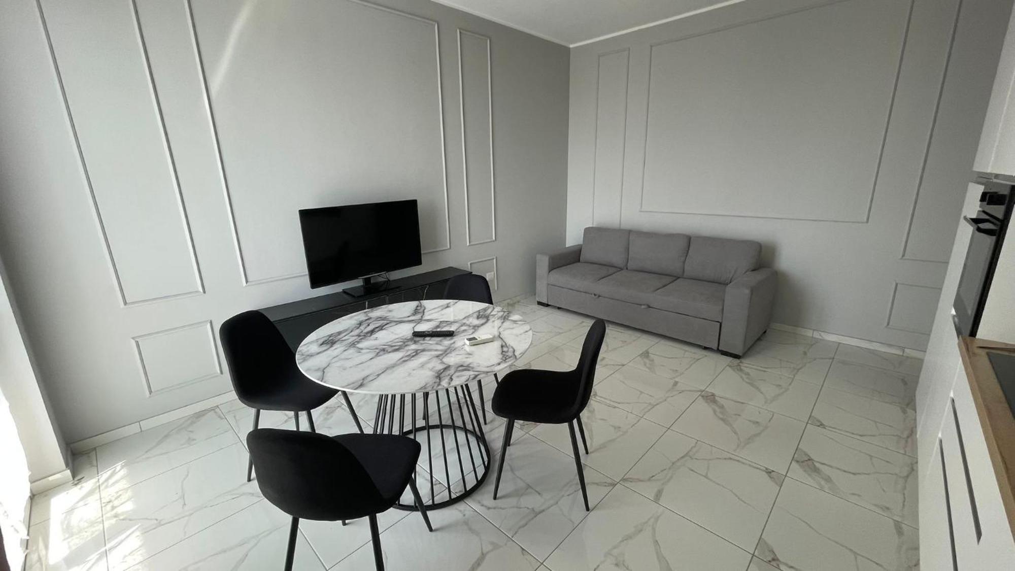 Luxury 100 Mq A Stone's Throw From The Duomo
