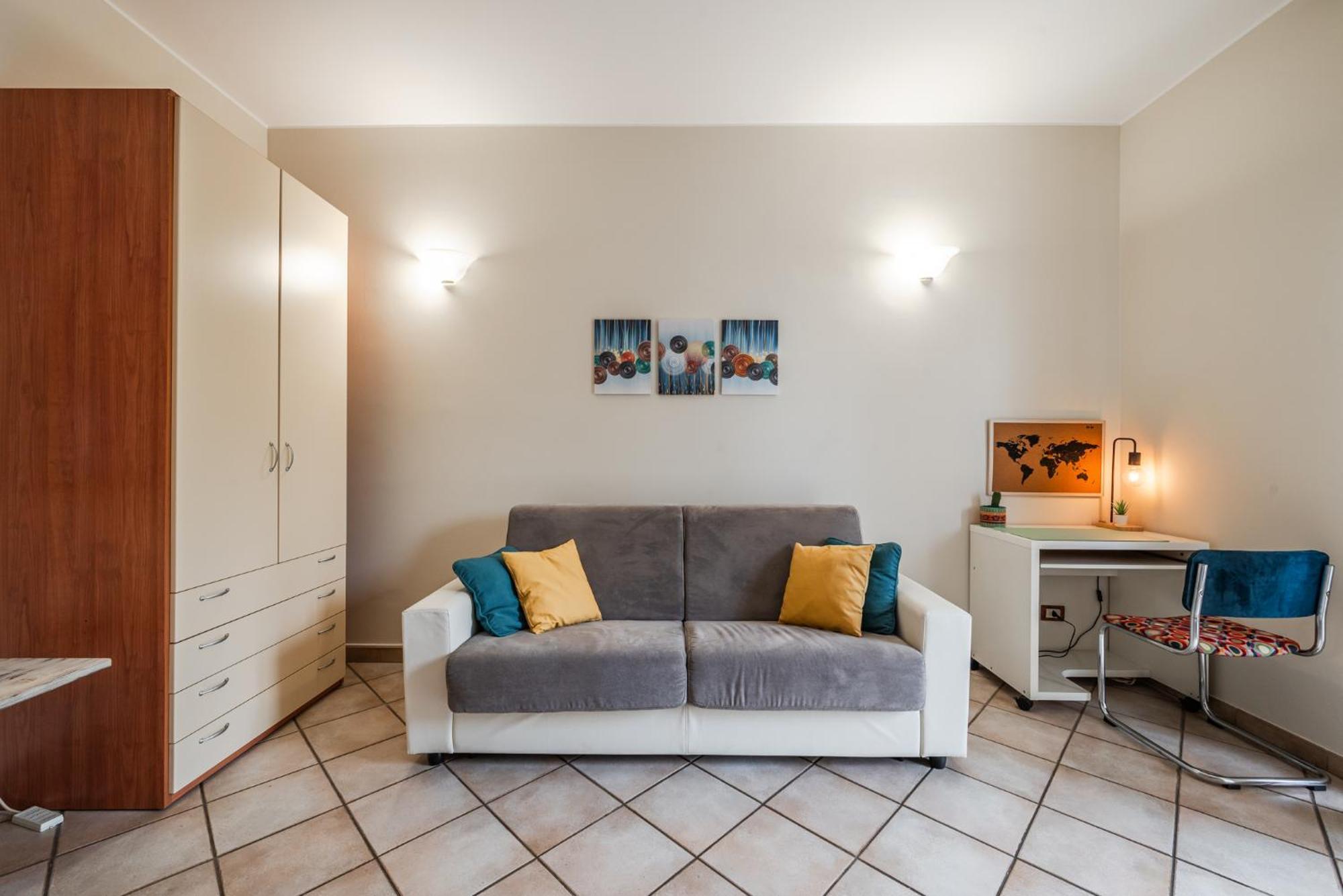 The Circle - Ampio Sui Navigli - Self-check In Apartamento