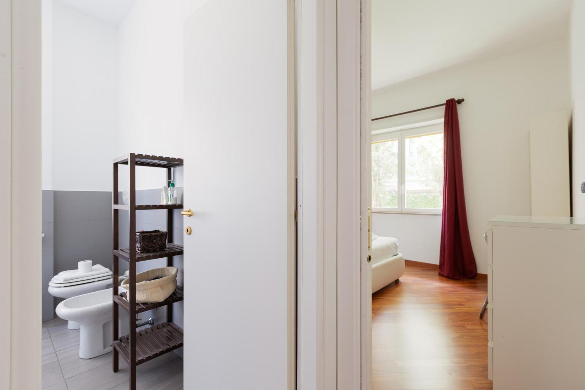 Ca' Granda M5 & Bicocca - With Parking Apartment *