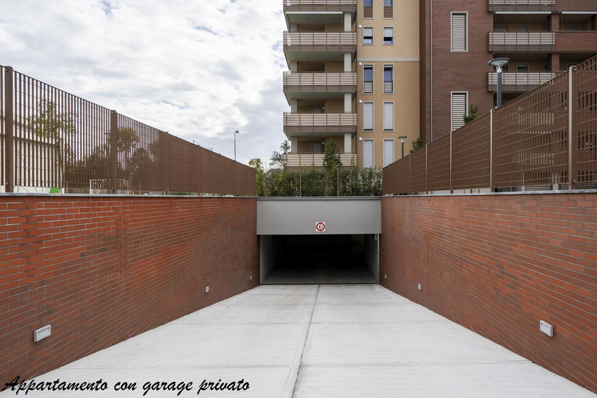 Supersuite With Private Garage Autentica Apartment