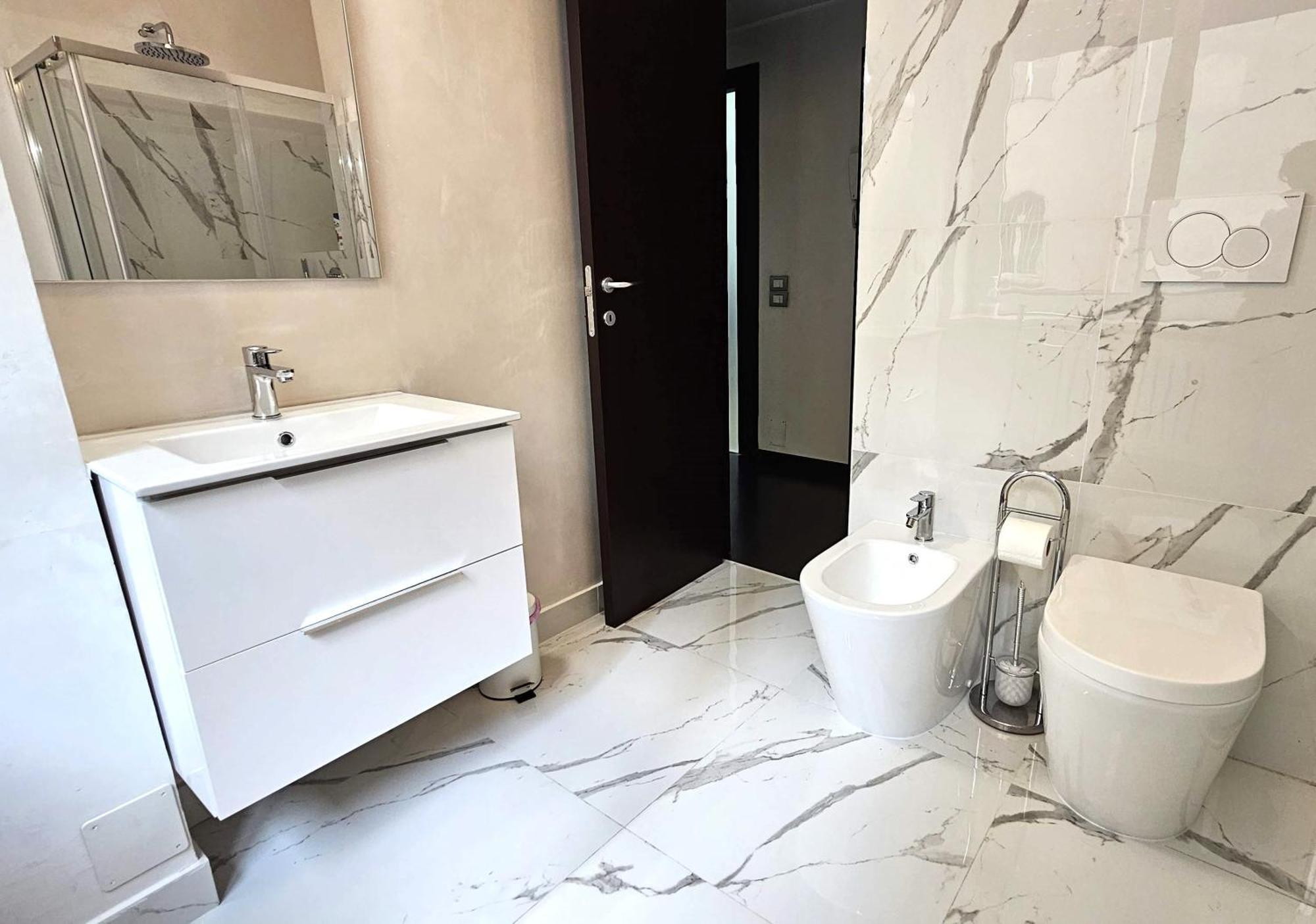 Family Comfort, Duomo 15min Walk Away, With Parking In Front Apartment Mailand