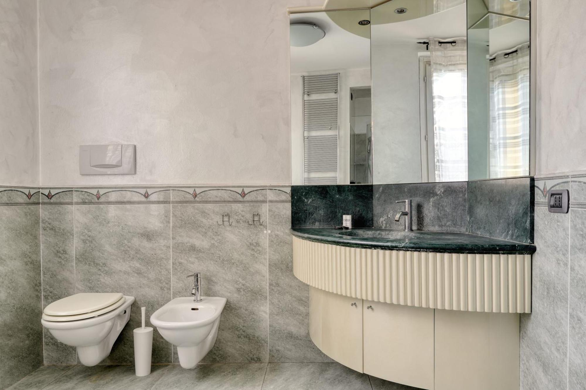 Apartamento Joivy Delightful 2br Flat Near Navigli *