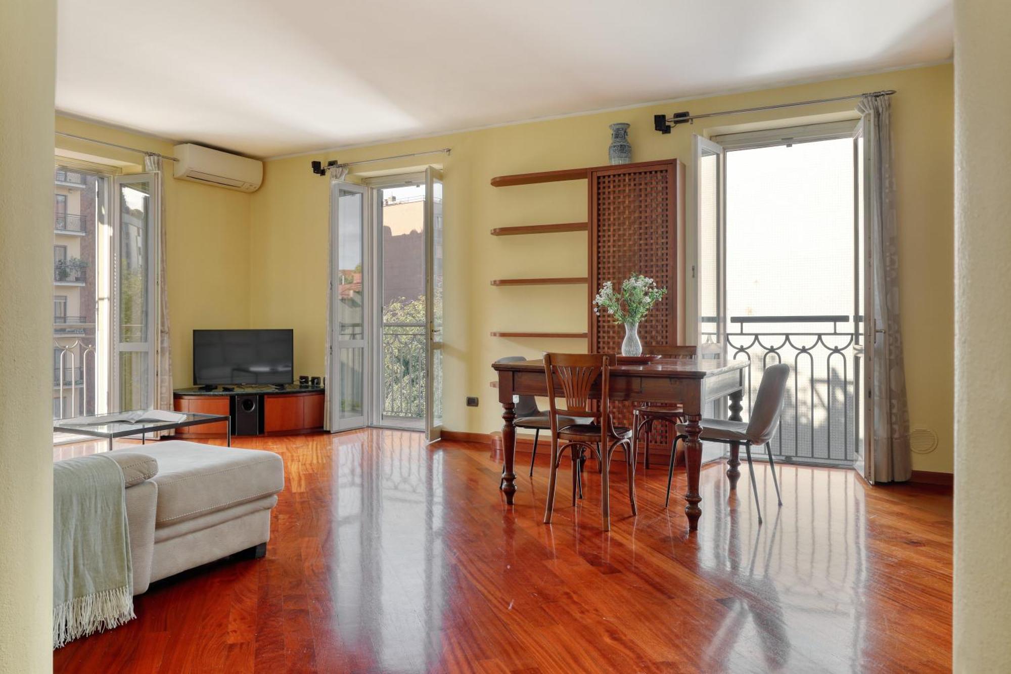 Joivy Delightful 2br Flat Near Navigli Apartamento Milão