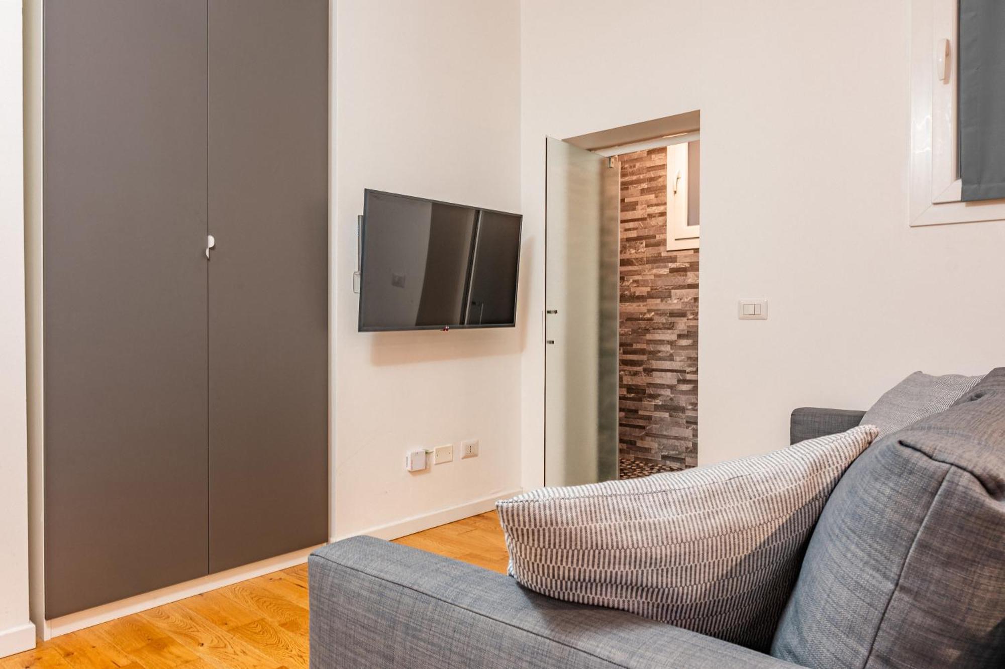 Exclusive Led House Garibaldi Fs Milan