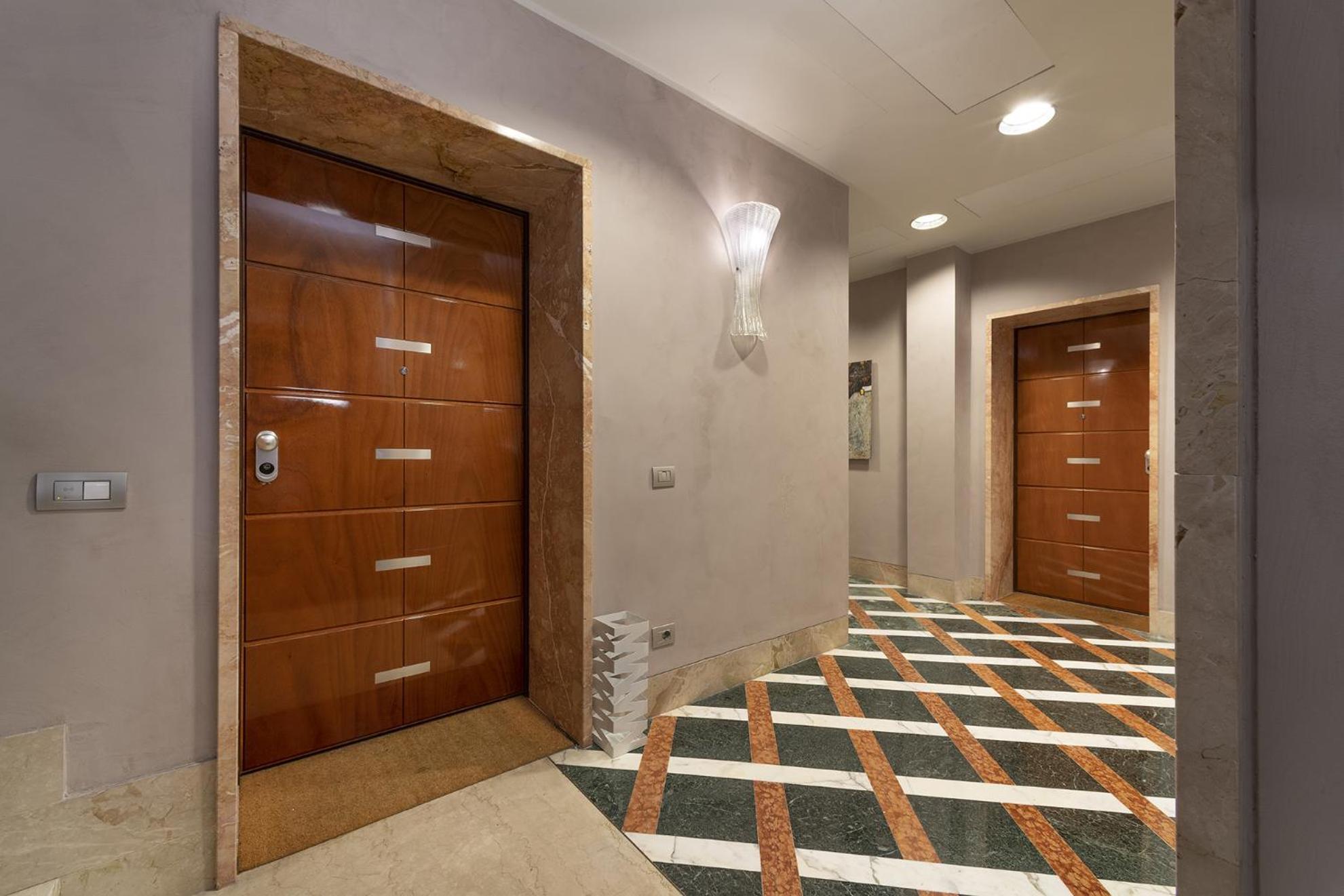 Fifty Eight Duomo Two Bedrooms * Mailand