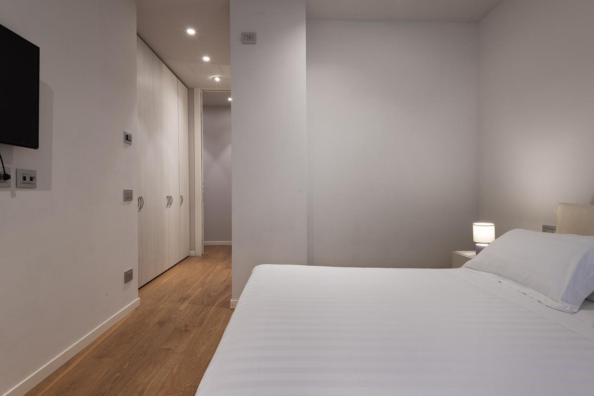 Fifty Eight Duomo Two Bedrooms * Mailand
