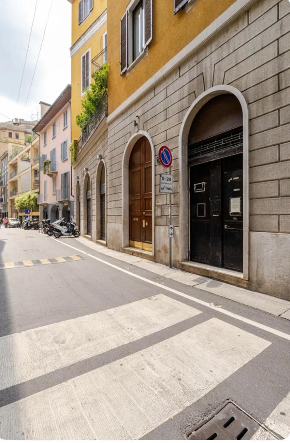San Babila Loft Esclusivo With Parking Apartment Milan
