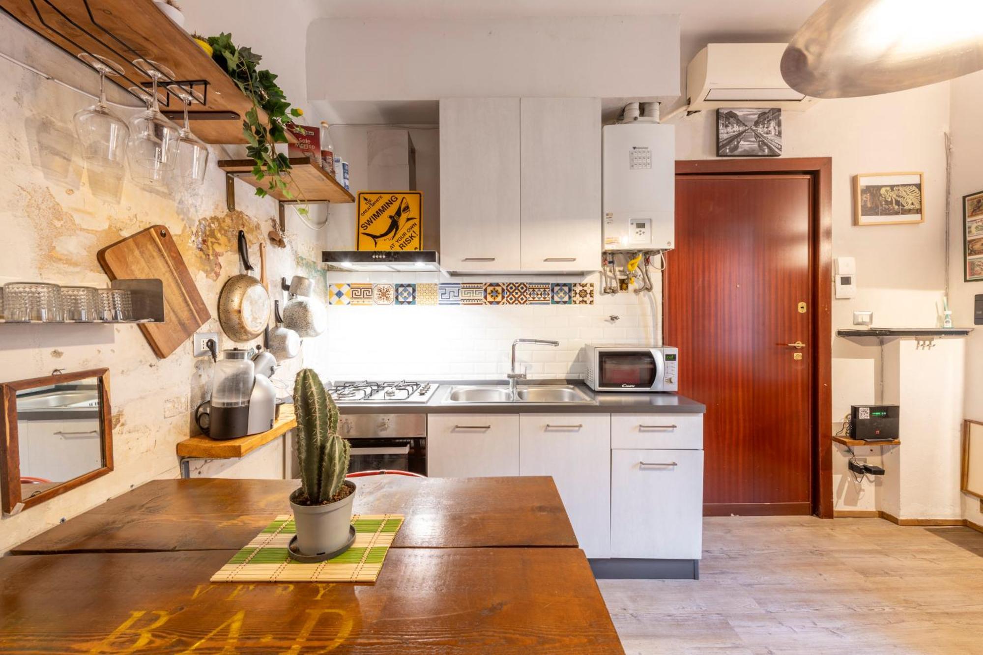 Bessy House, Near Fondazione Prada * Mailand