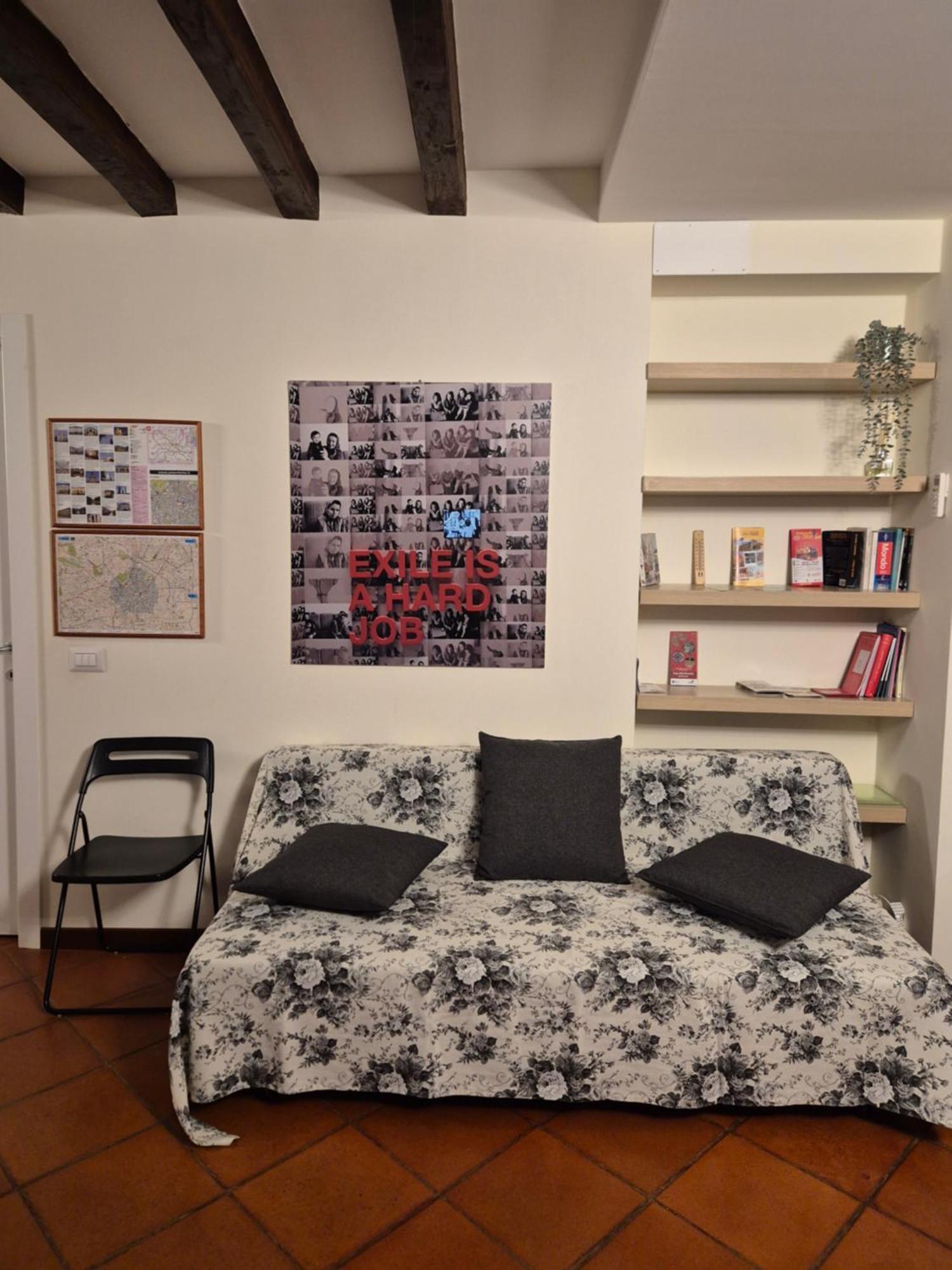 Open Space In Porta Venezia Apartment *