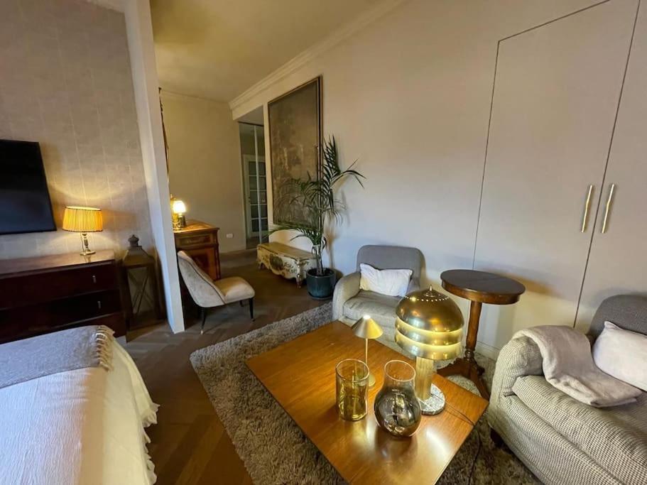 Stazione A 3 Min-filzi 41 Apartment