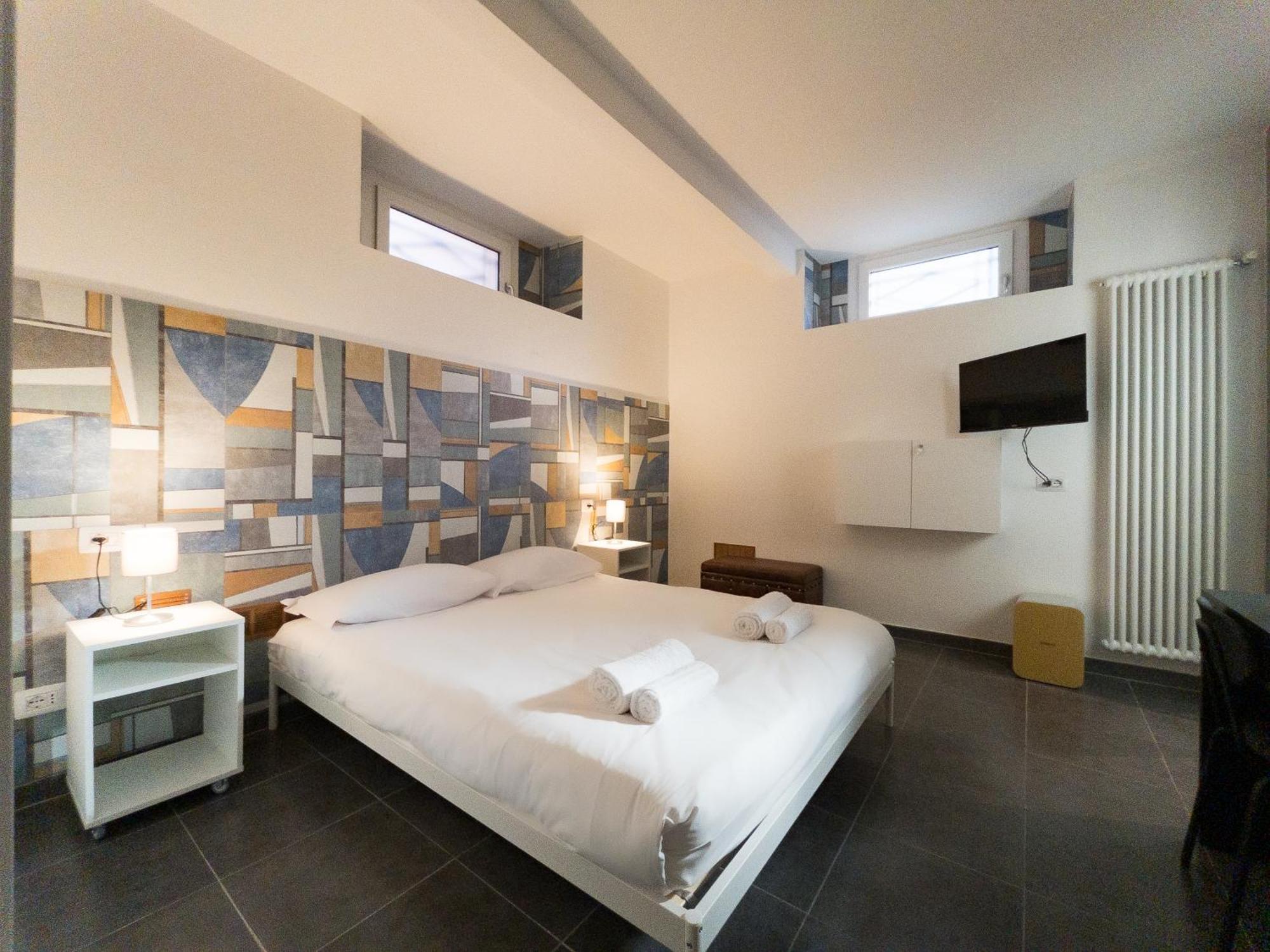 Gasthof Rrrapido Holy And - Via Sardegna