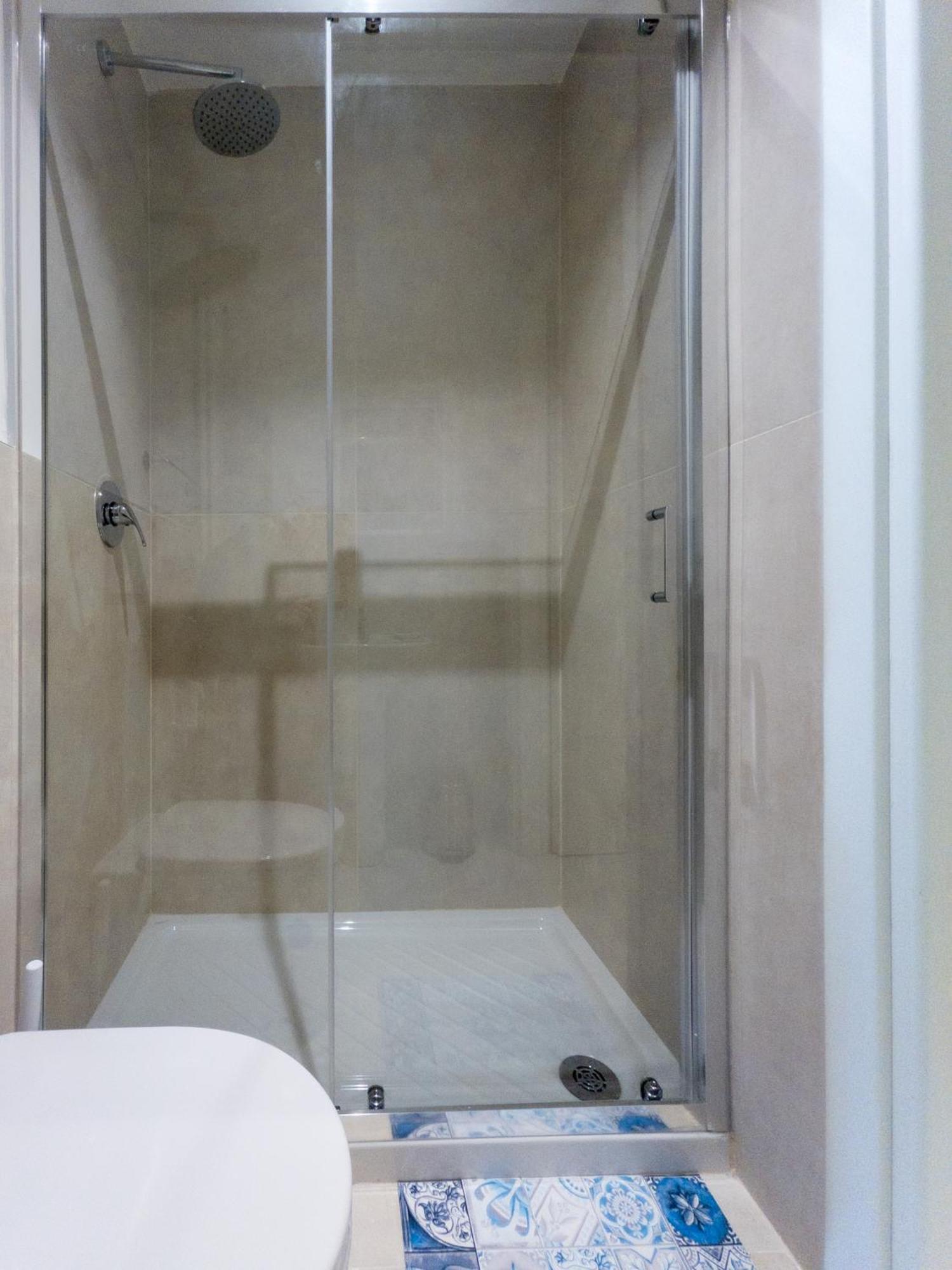 Rrrapido Holy And - Via Sardegna * Mailand