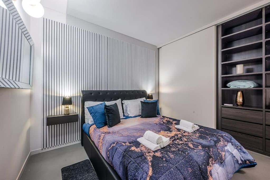 Duomo - Jacuzzi E Terrazzo - Cinema - Free Parking - Gym Pousada