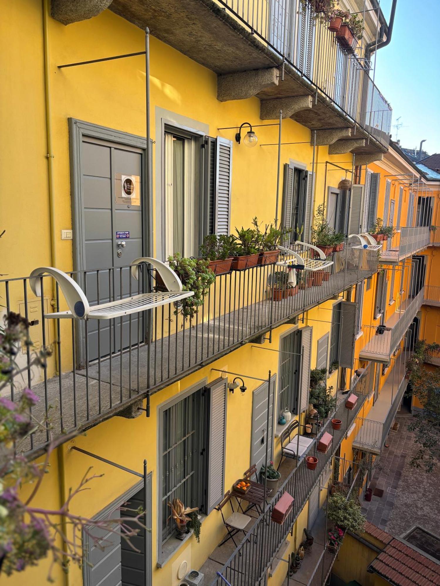 La Vecchia Milano-les Nubles Vannucci - Il Ballatoio E Il Cortile Mailand