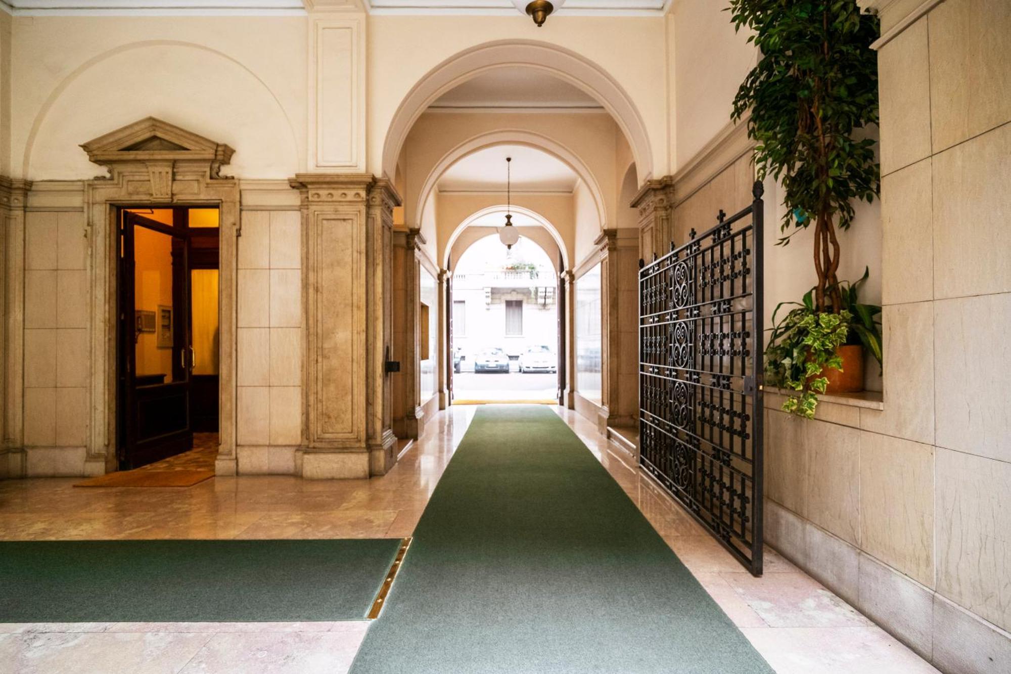 Apartamento Real Jewel In Cadorna *