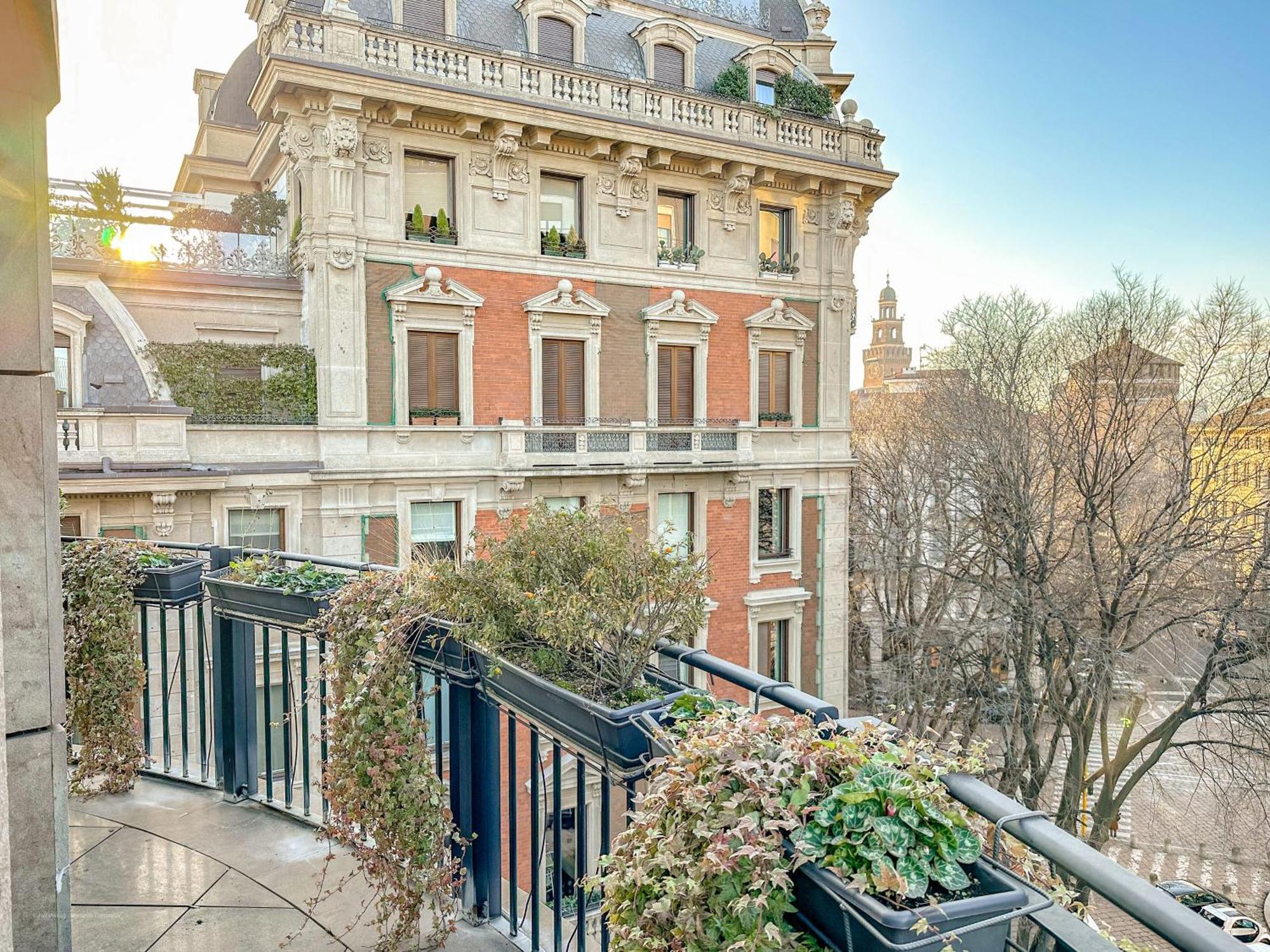 Foro Luxury Penthouse - Vista Duomo E Castello Apartamento