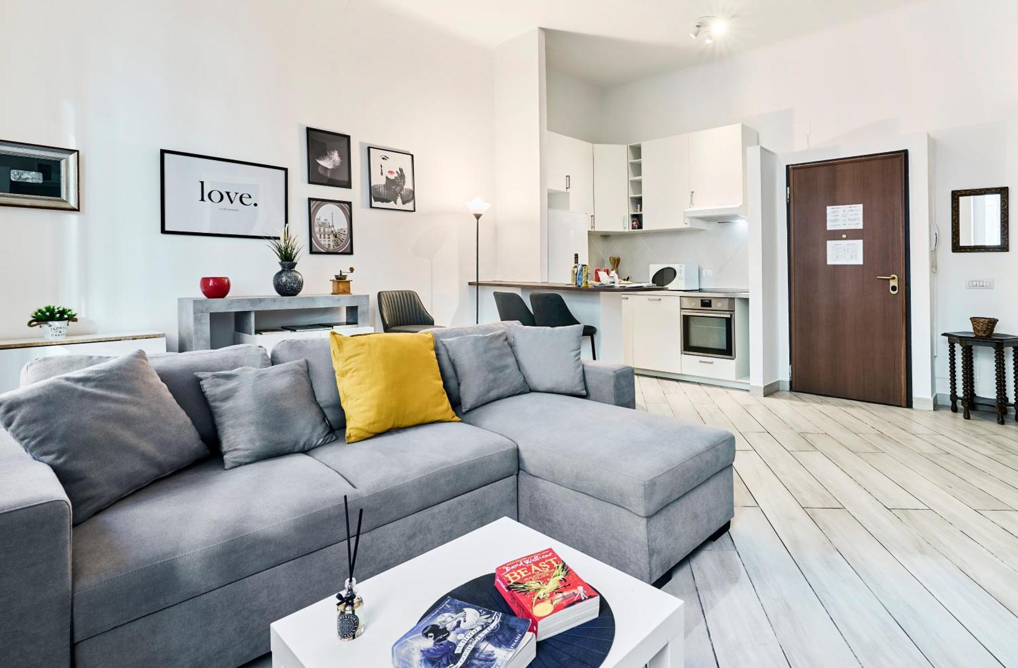 Apartment Wonderful Near Station - Daniele
