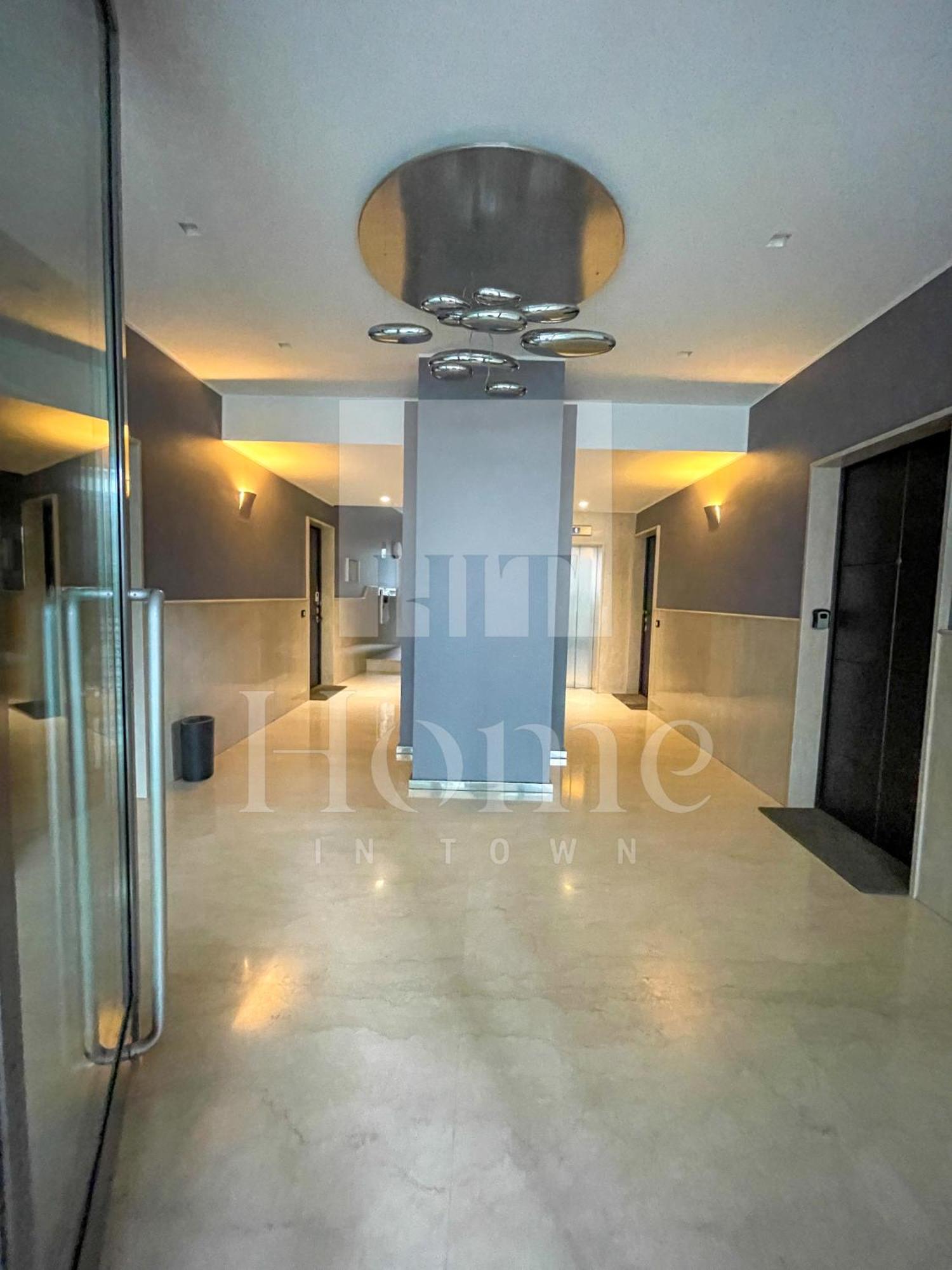 In Town - Porta Nuova District Apartment Milan
