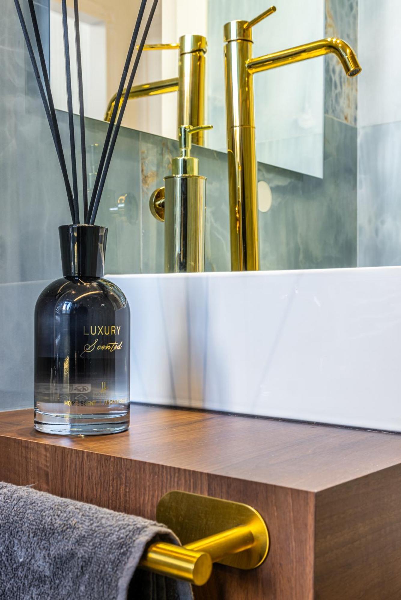 Apartment Station, Luxury & Modern With Comfort! Mailand