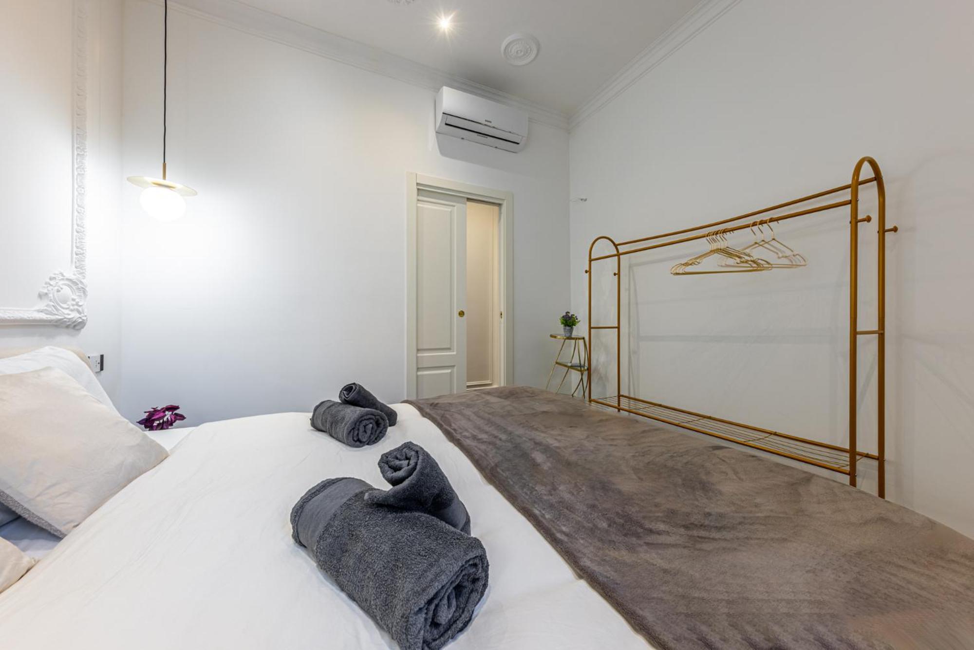Station, Luxury & Modern With Comfort! *