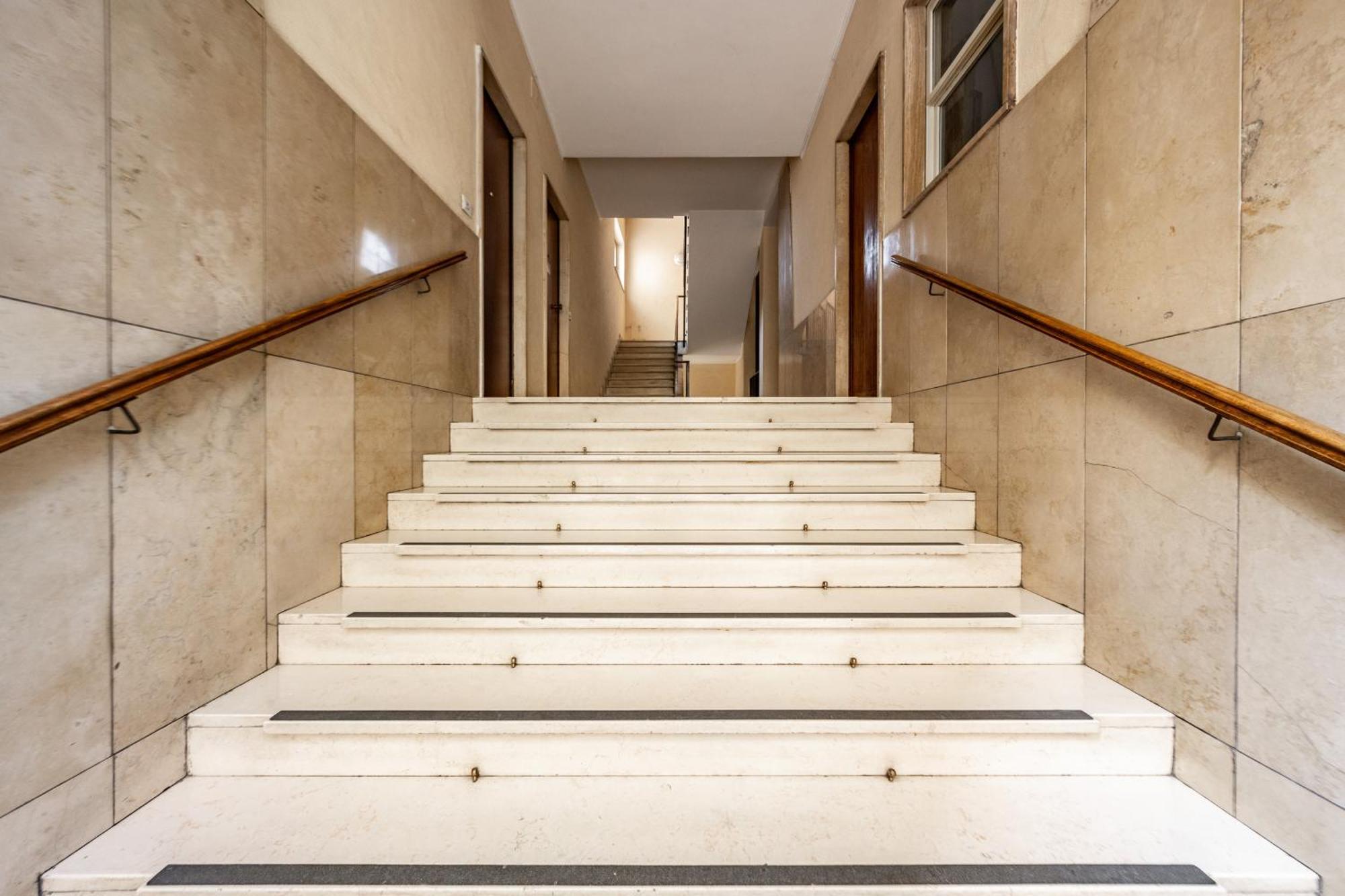 Apartamento Design And Silence - Wide Renovated 2 Stops Form