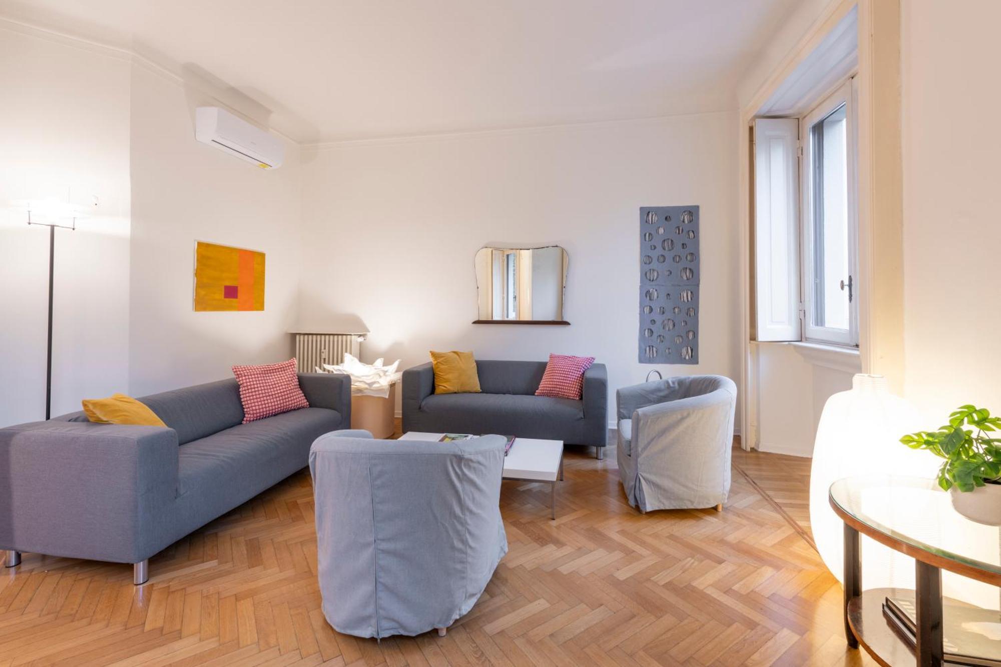 Apartamento Ercole Ferrario 12 - Ampio E Luminoso