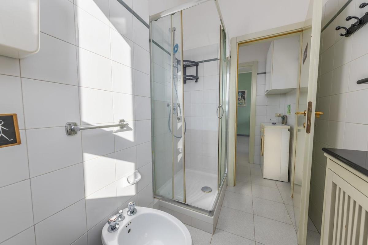 Easy Parking - 5 Min To Metro - Balcony - Quiet Apartment Mailand