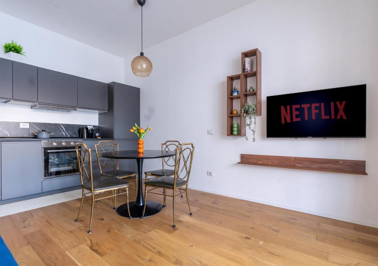 Apartment Duomo-Corso Como - Suite Elegante - Metro M5 Ad 1 Min *