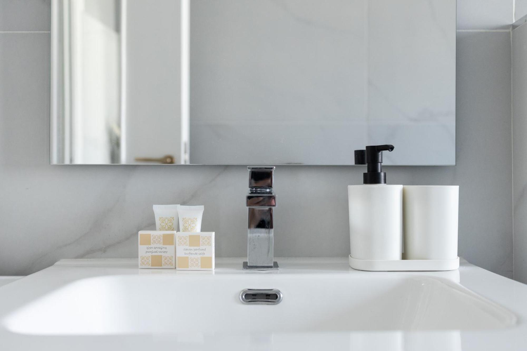 Apartamento 8 Min Dalla Metro Casa Elegante Con Netflix E Wifi Milão