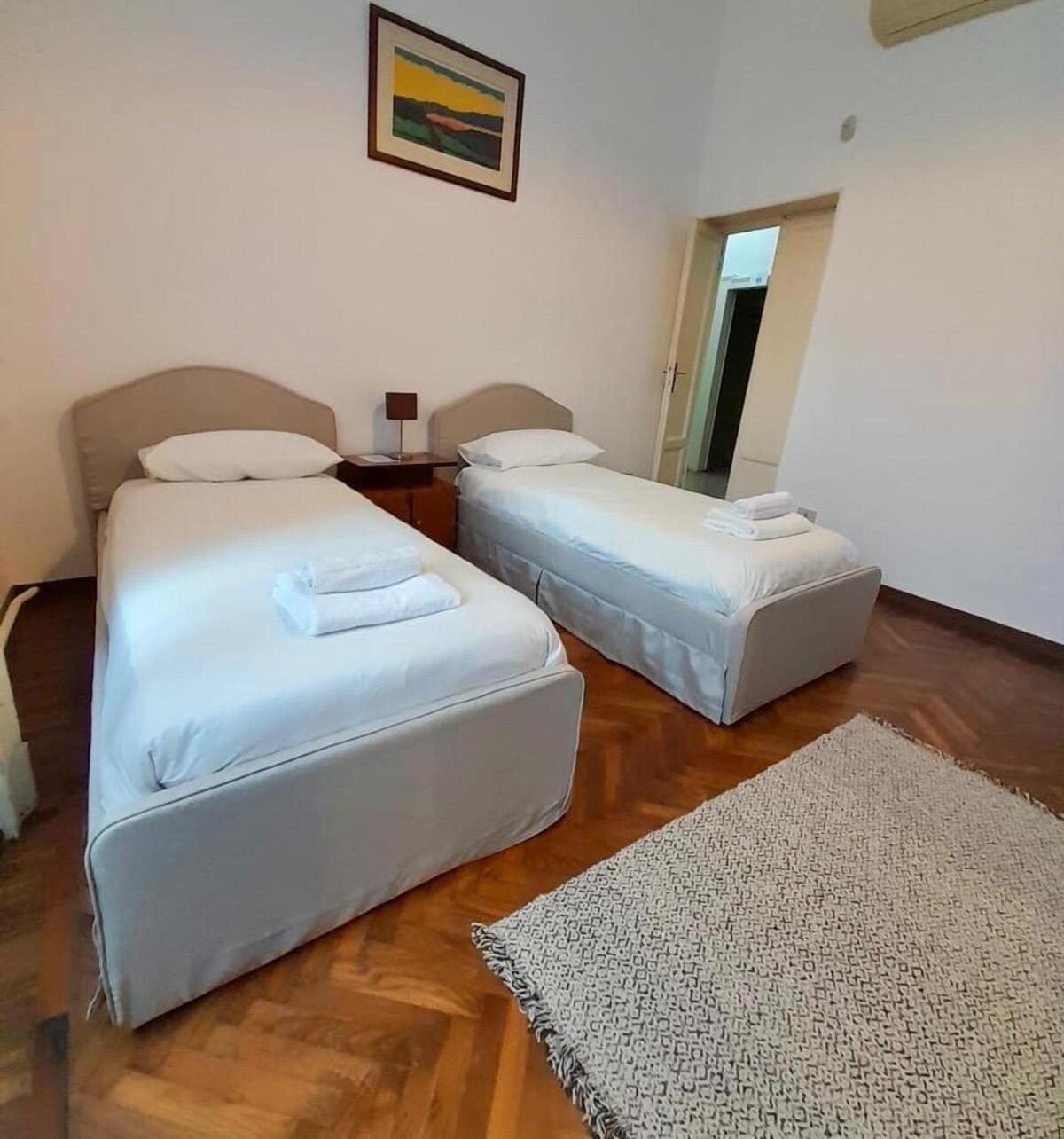 Comecasa 3 Bedrooms Near Bocconi Apartment Mailand