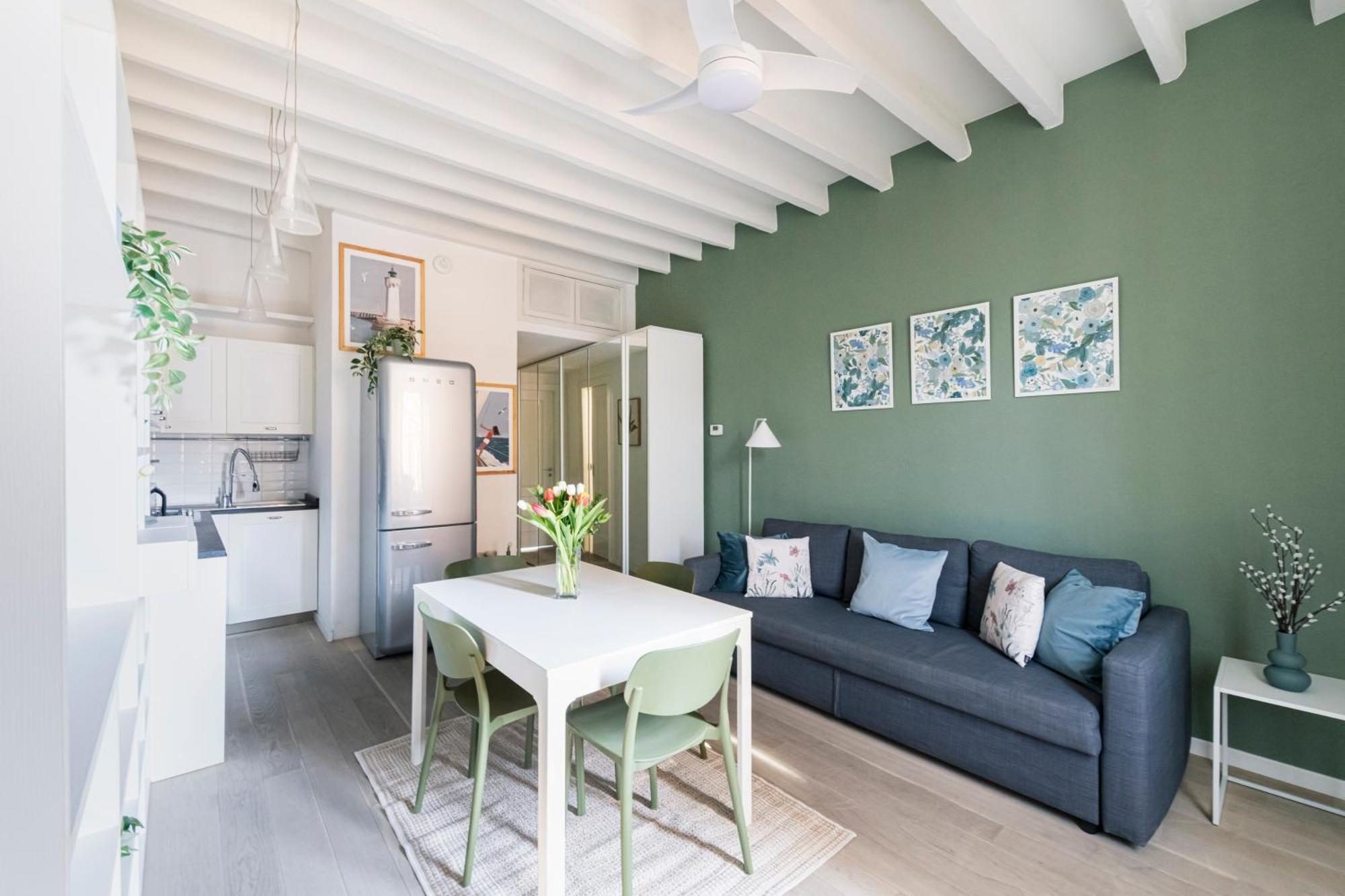 Lovely On The Navigli River By Easylife * Milan