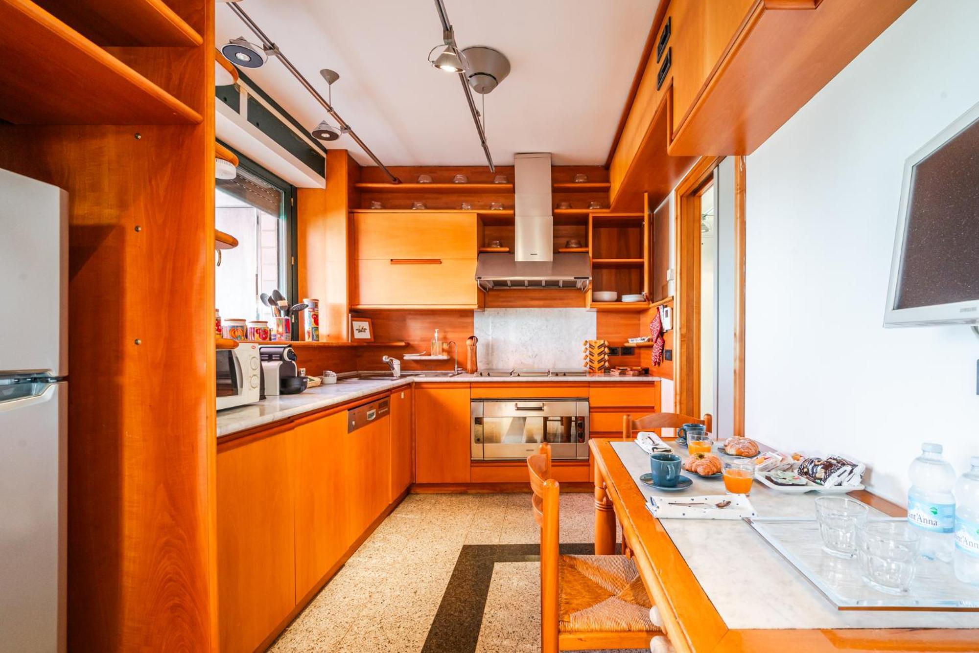 Luxury Penthouse - Sauna, Garage, Office, Terrace Holiday home Milan
