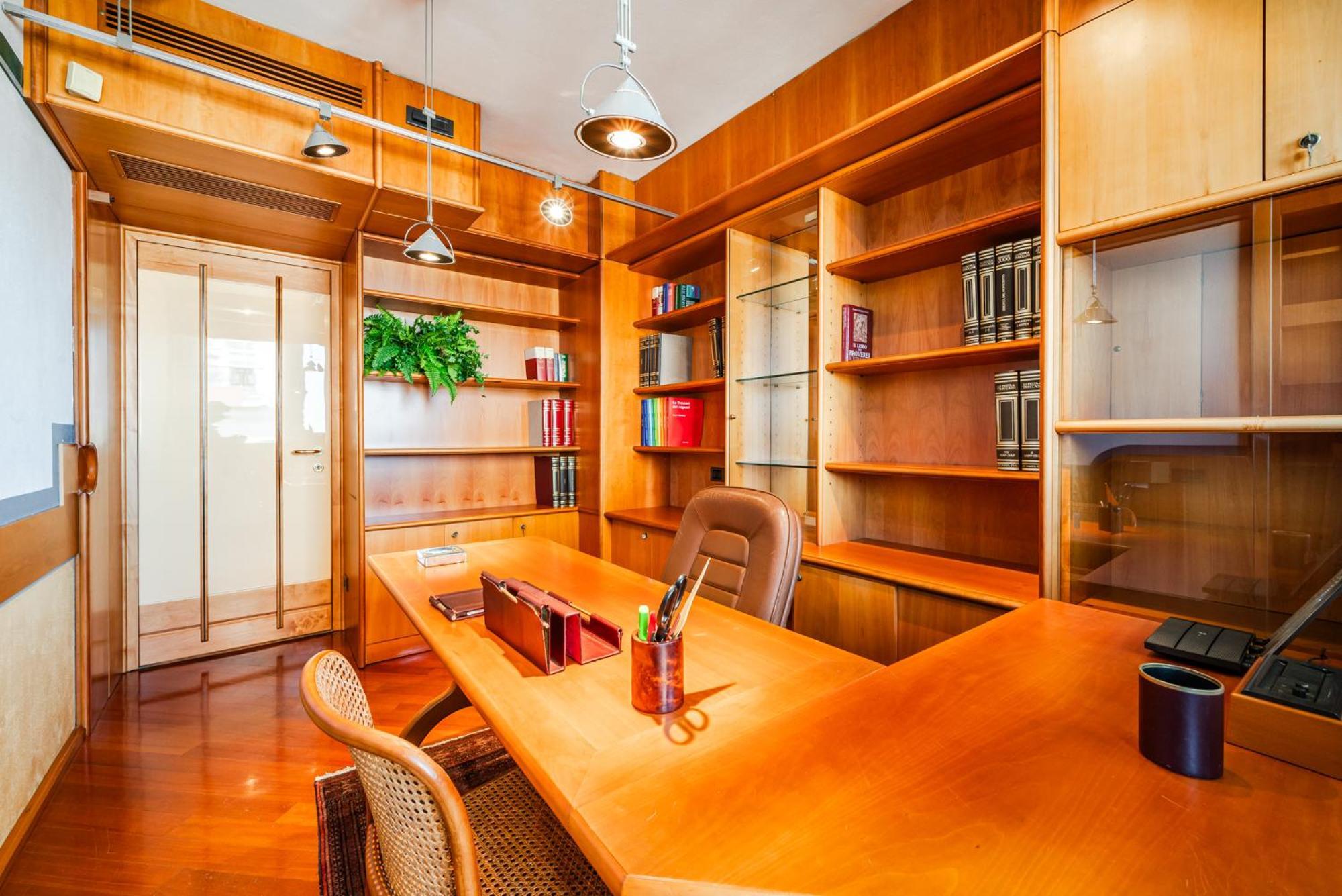 Luxury Penthouse - Sauna, Garage, Office, Terrace Holiday home *