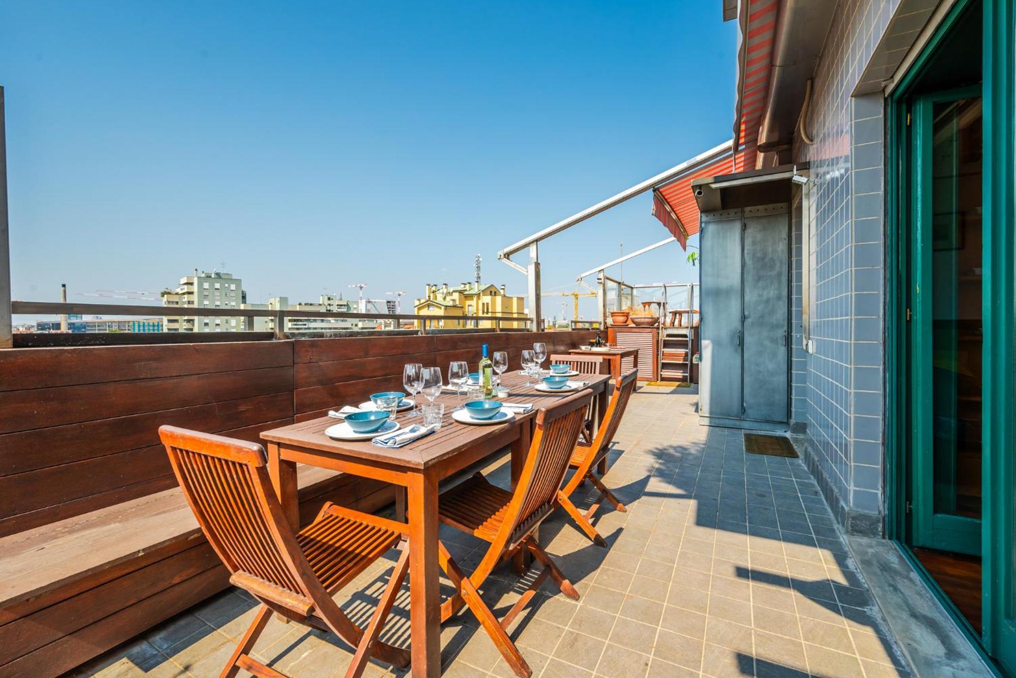 Luxury Penthouse - Sauna, Garage, Office, Terrace Holiday home *