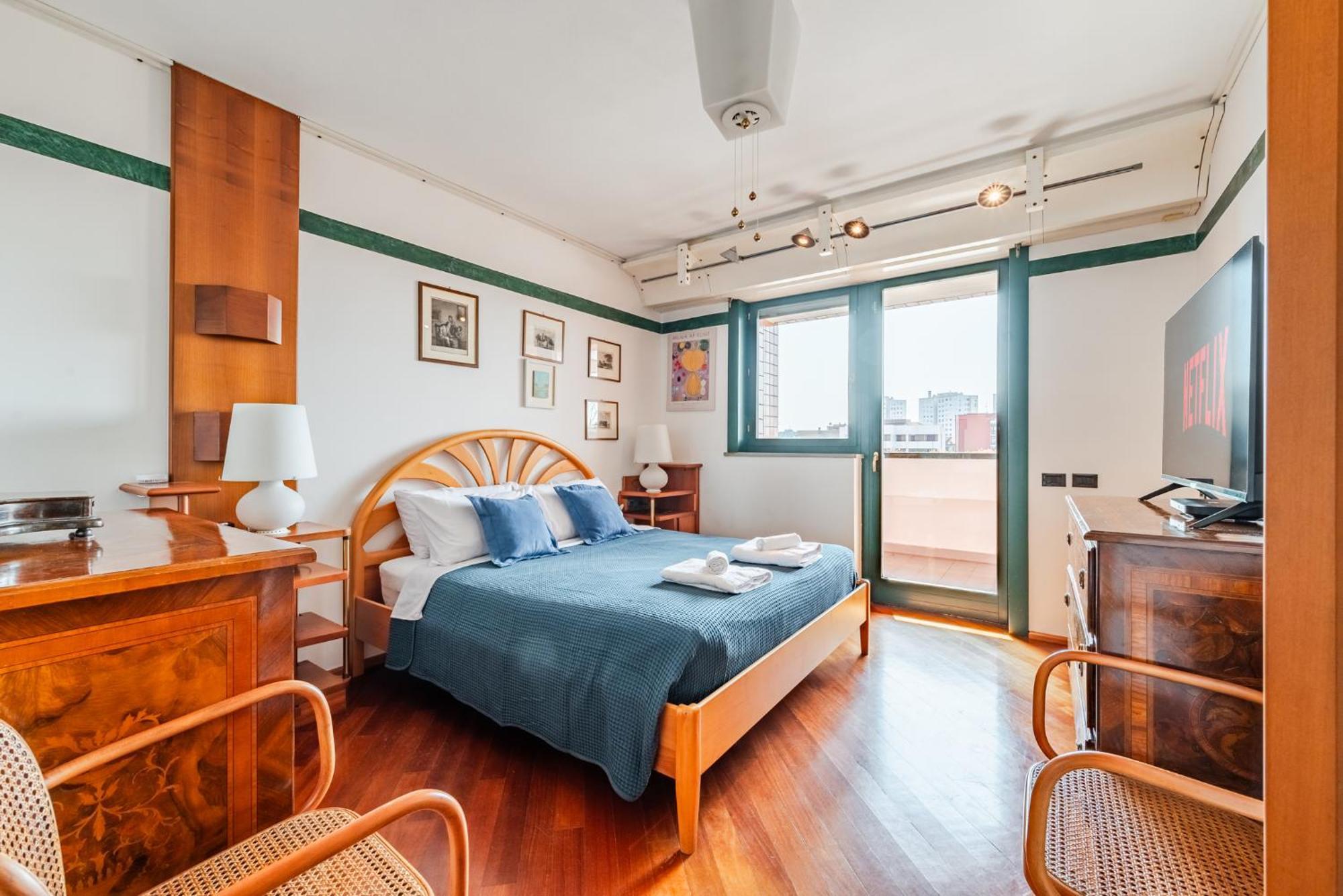 Luxury Penthouse - Sauna, Garage, Office, Terrace Holiday home