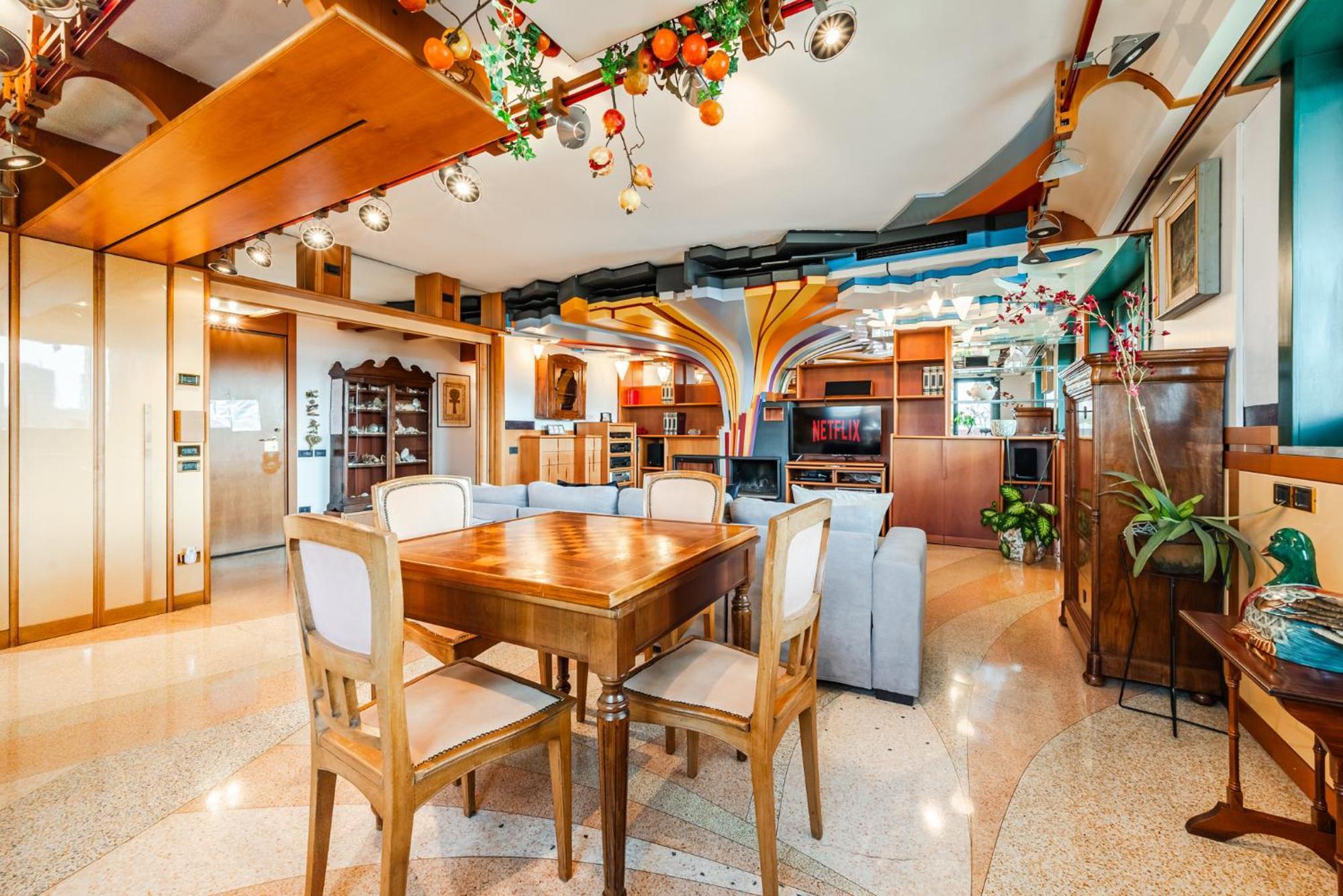 Holiday home Luxury Penthouse - Sauna, Garage, Office, Terrace Milan